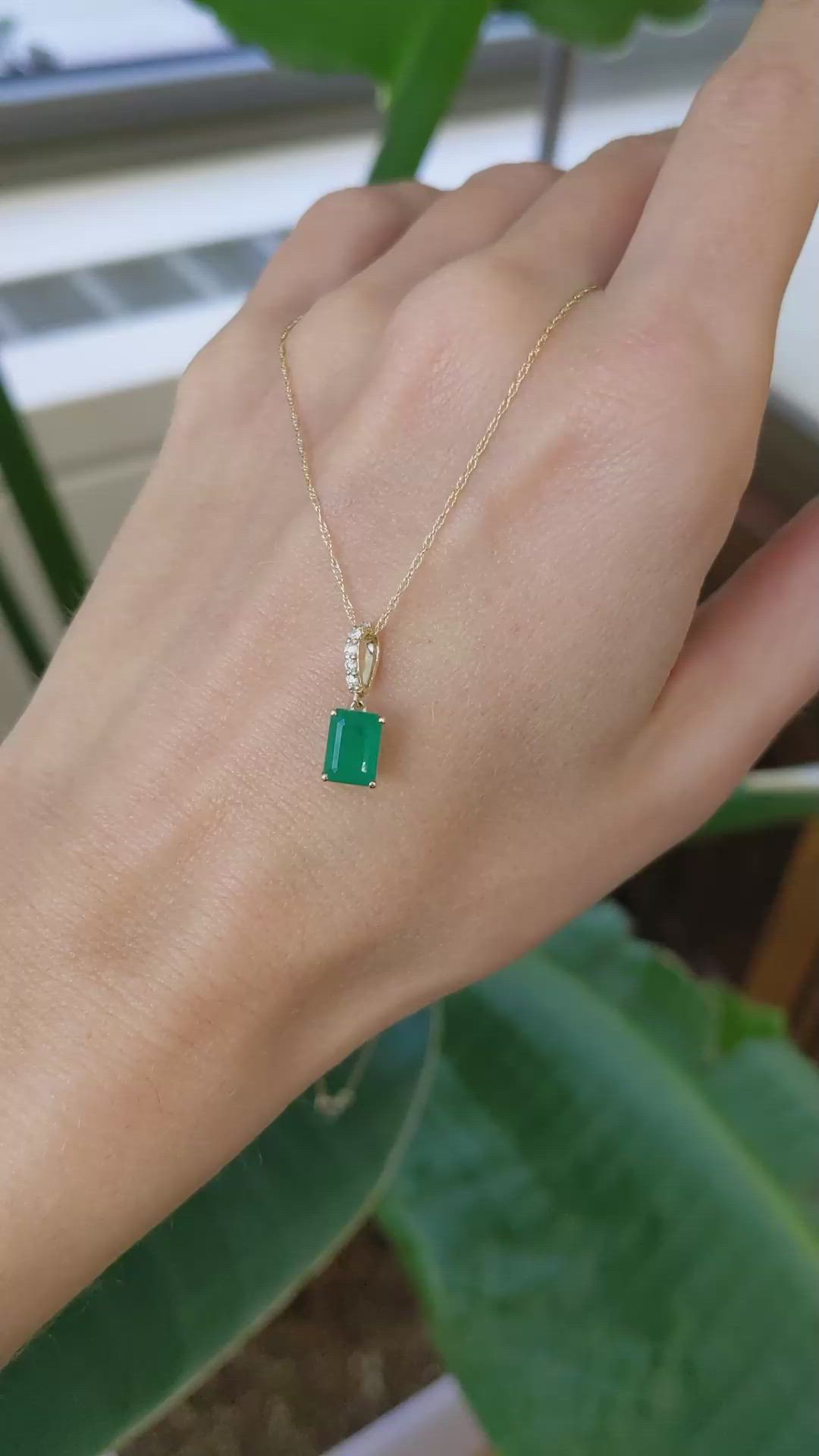 1.22 Ct. Emerald Natural Diamond Pave Necklace, 14K Yellow Gold Size Video