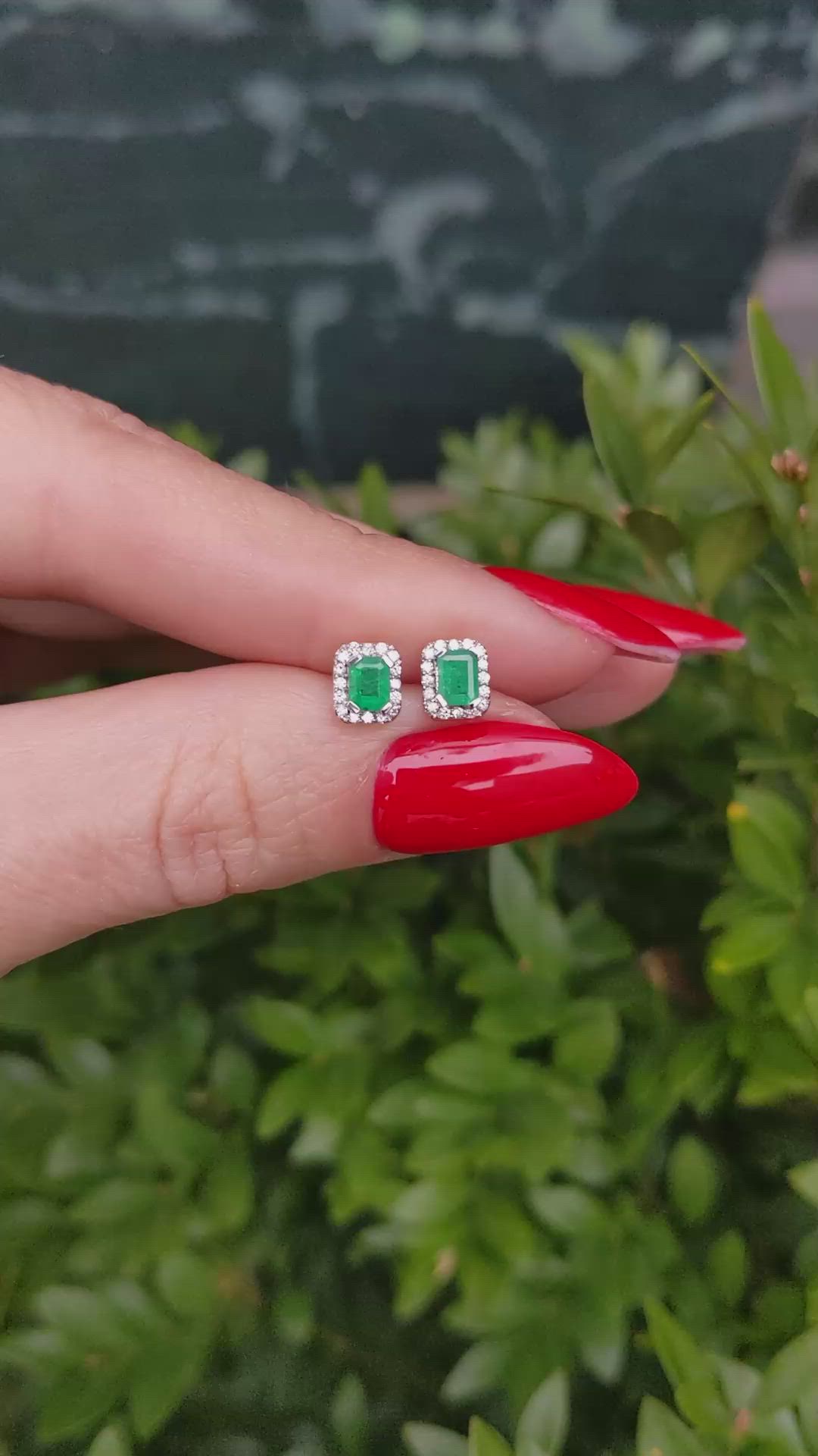 0.42&nbsp;Ct.Tw.Total Carat Weight Emerald and Natural Diamond Studs Earrings, 14K White Gold Size Video