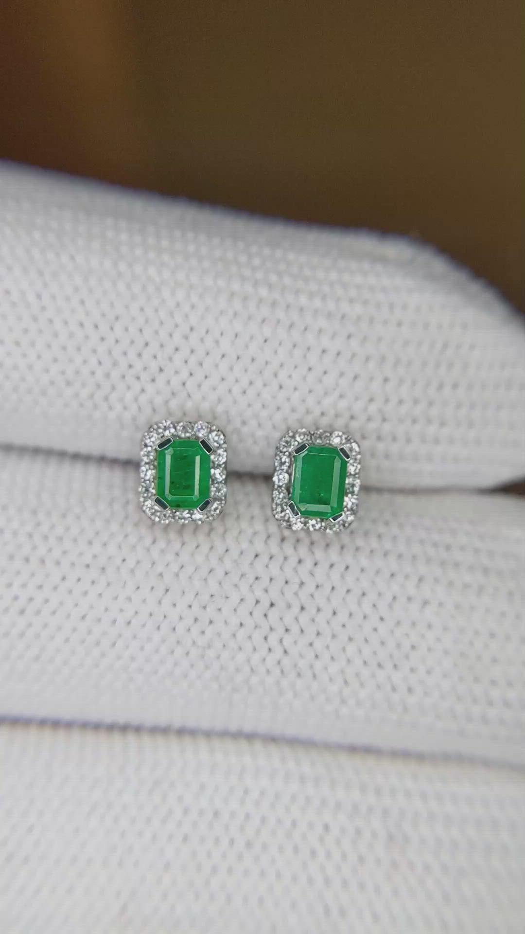 0.42&nbsp;Ct.Tw.Total Carat Weight Emerald and Natural Diamond Studs Earrings, 14K White Gold Size Video