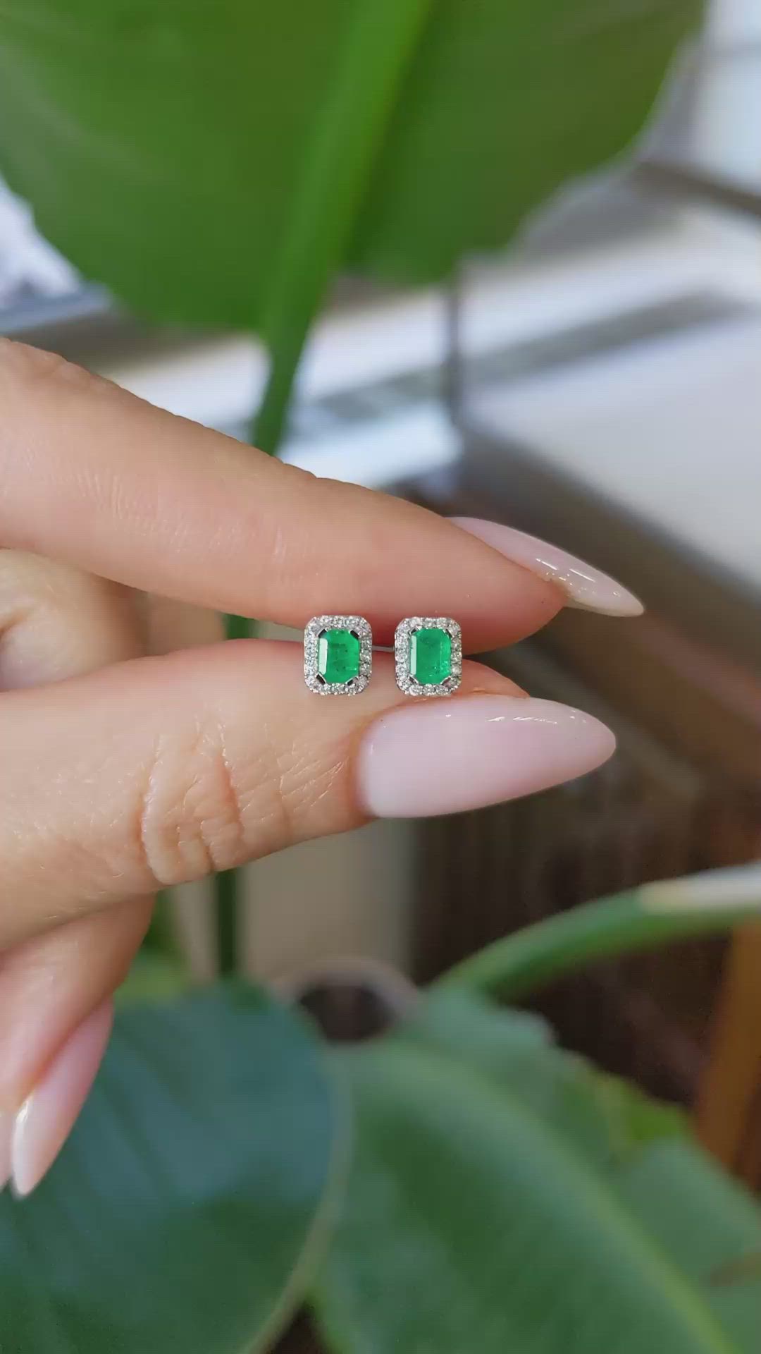 0.42&nbsp;Ct.Tw.Total Carat Weight Emerald and Natural Diamond Studs Earrings, 14K White Gold Size Video