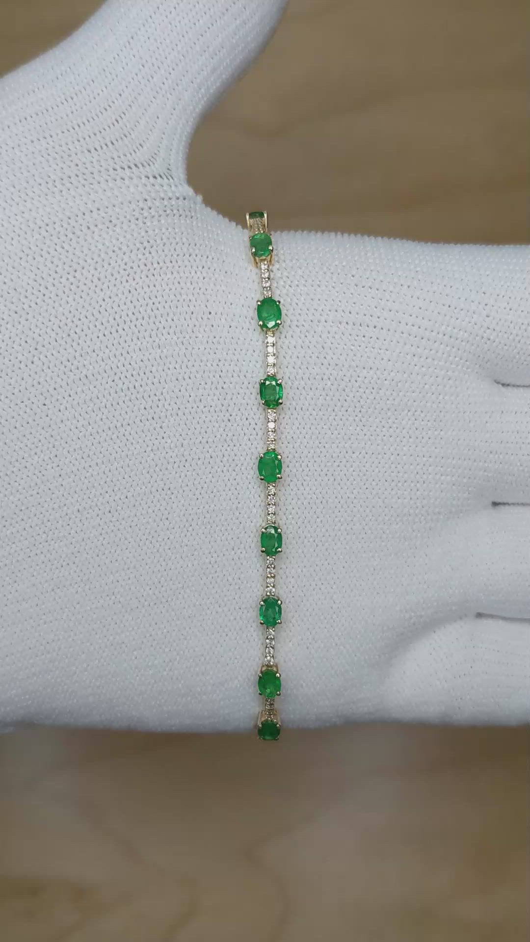 2.61 Ct.Tw. Emerald Natural Diamond Pave Bracelet, 14K Yellow Gold Size Video