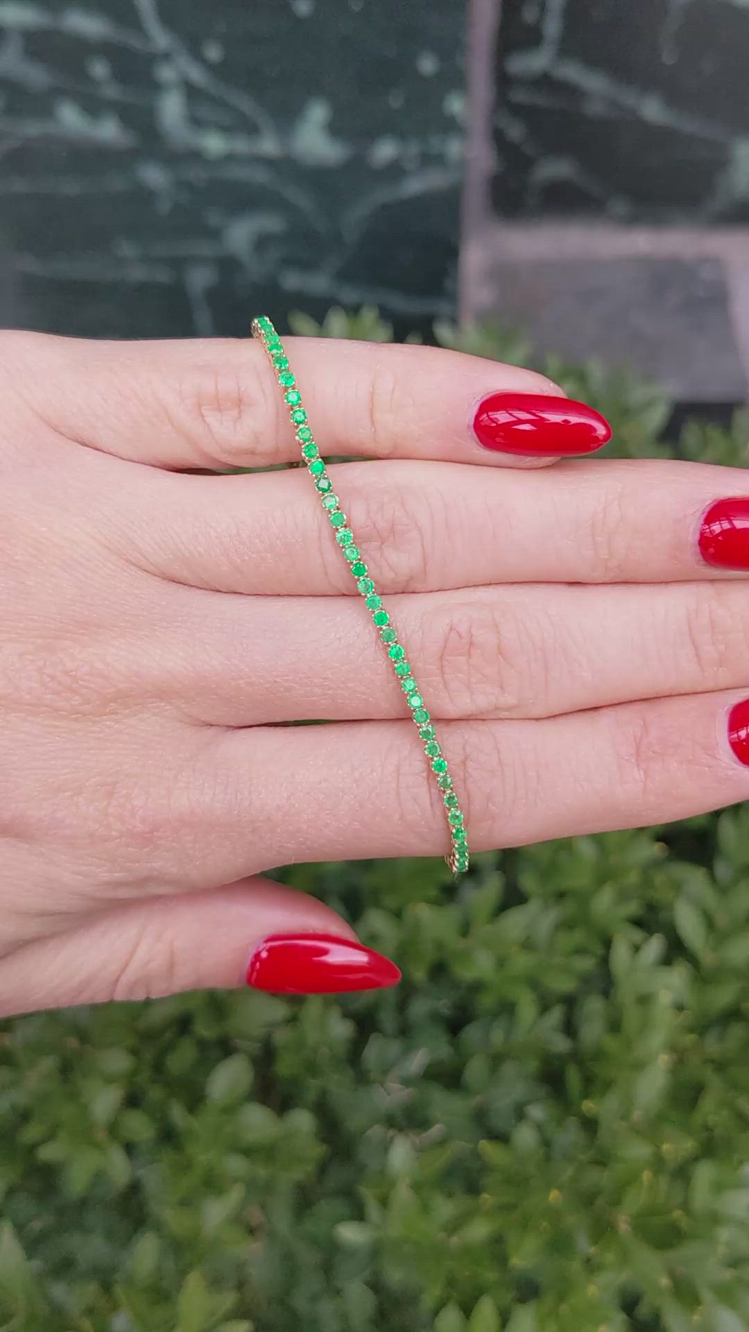 1.88&nbsp;Ct.Tw.Total Carat Weight Emerald Tennis/Line Bracelet, 14K Yellow Gold Size Video