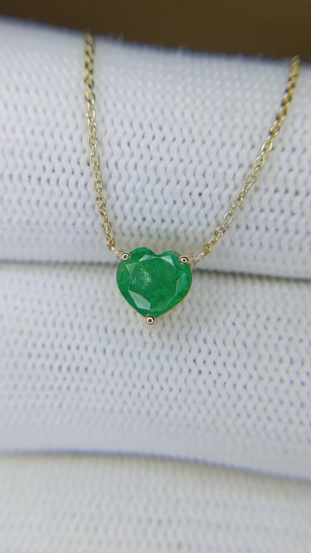 1.02 Ct. Emerald Solitaire Necklace, 14K Yellow Gold Size Video