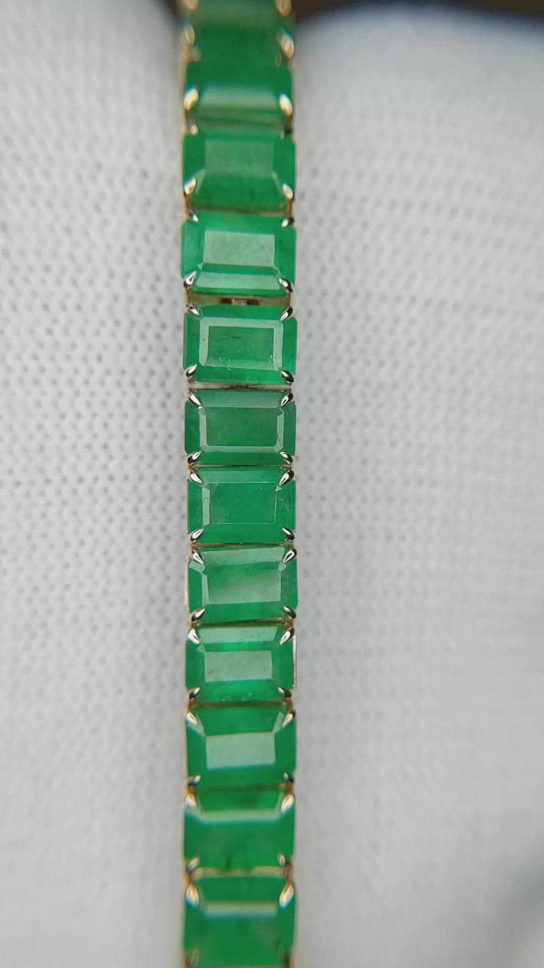 21.70 Ct.Tw.Total Carat Weight Emerald Tennis/Line Bracelet, 14K Yellow Gold Size Video