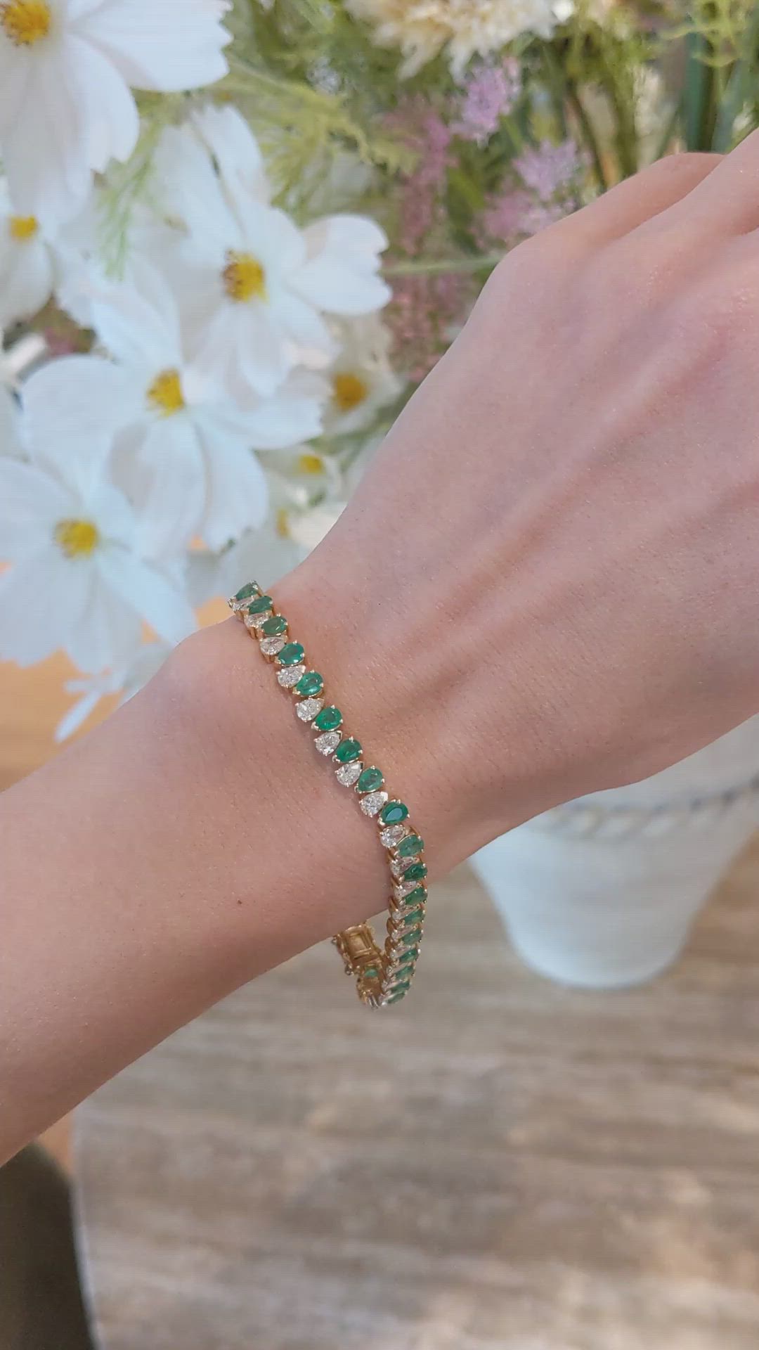 4.76&nbsp;Ct.Tw.Total Carat Weight Emerald and Natural Diamond Tennis/Line Bracelet, 14K Yellow Gold Size Video