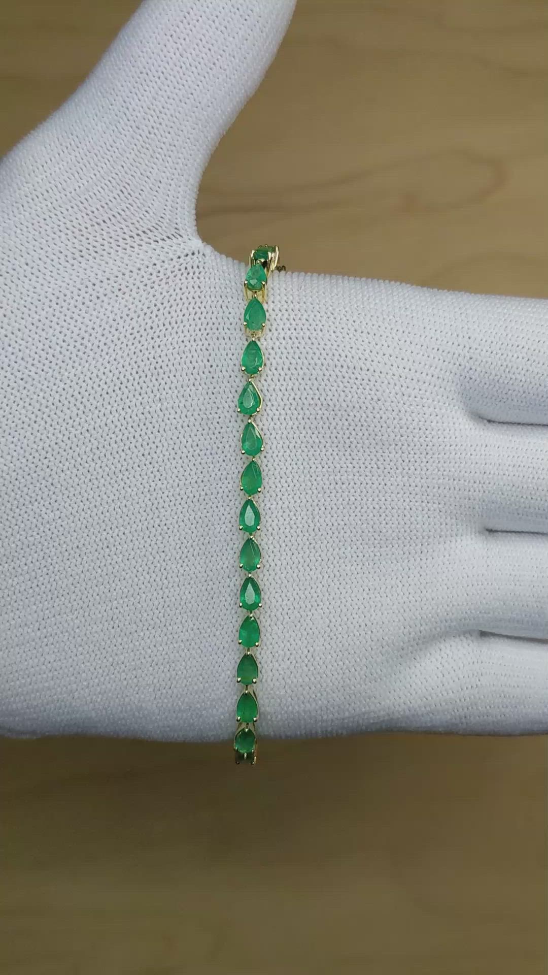 5.42 Ct.Tw.Total Carat Weight Emerald Tennis/Line Bracelet, 14K Yellow Gold Size Video
