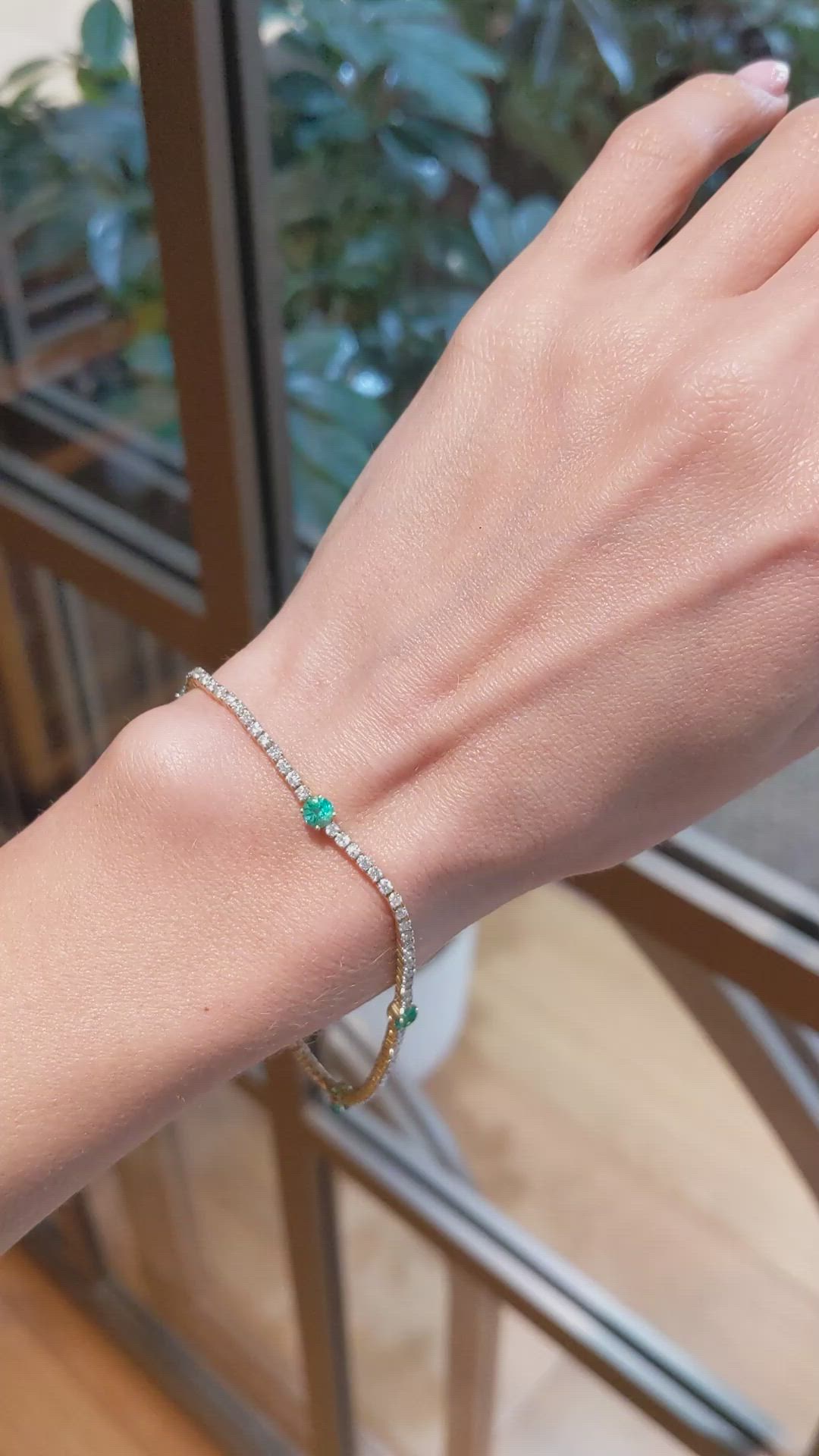 1.15 Ct.Tw.Total Carat Weight Emerald and Natural Diamond Tennis/Line Bracelet, 14K Yellow Gold Size Video
