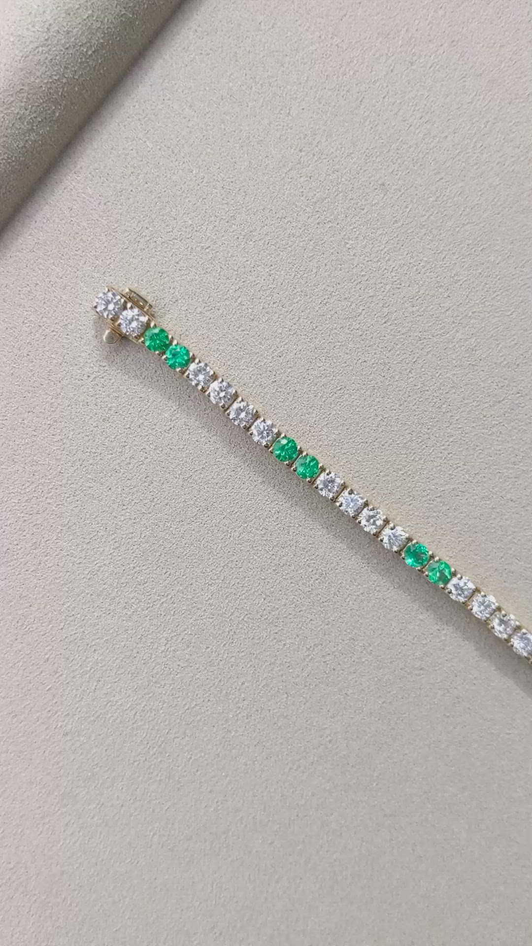 1.96&nbsp;Ct.Tw.Total Carat Weight Emerald and Natural Diamond Tennis/Line Bracelet, 14K Yellow Gold Size Video