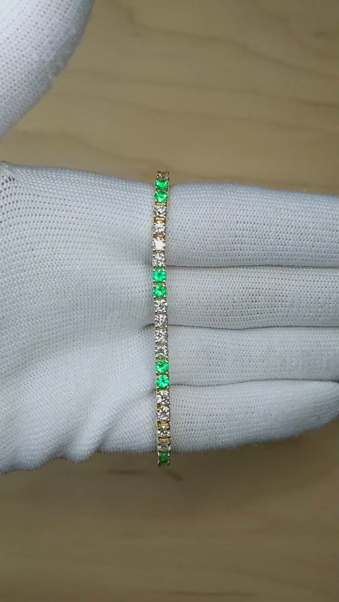 1.96&nbsp;Ct.Tw.Total Carat Weight Emerald and Natural Diamond Tennis/Line Bracelet, 14K Yellow Gold Size Video