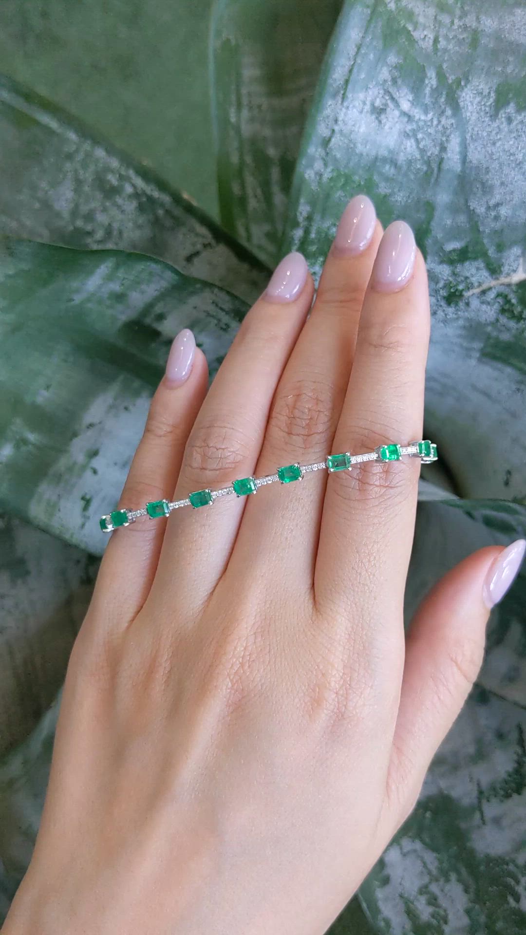 3.78&nbsp;Ct.Tw.Total Carat Weight Emerald and Natural Diamond Tennis/Line Bracelet, 18K White Gold Size Video