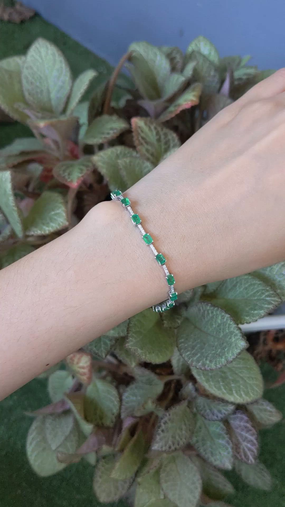 3.78&nbsp;Ct.Tw.Total Carat Weight Emerald and Natural Diamond Tennis/Line Bracelet, 18K White Gold Size Video