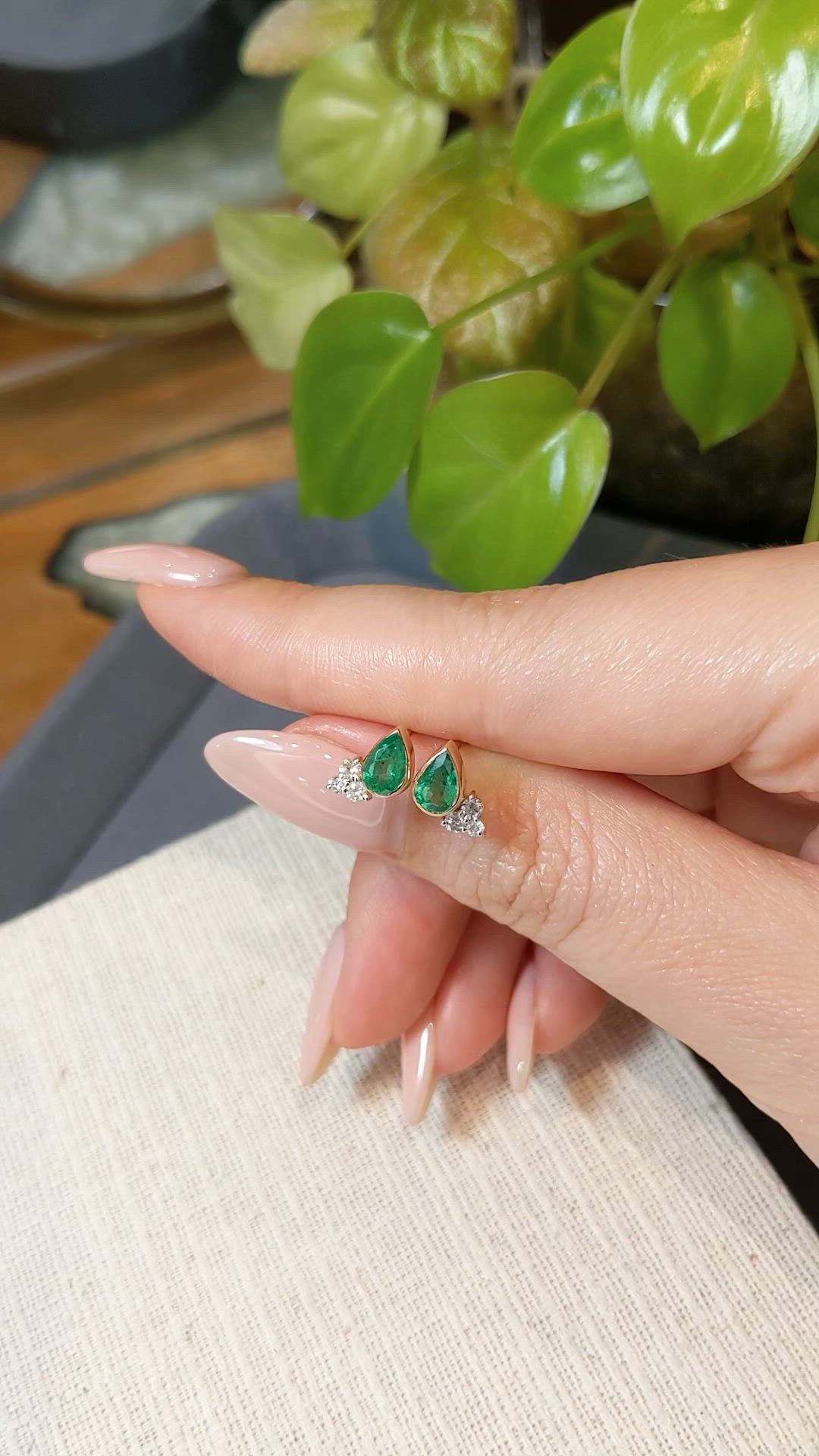 0.70&nbsp;Ct.Tw.Total Carat Weight Emerald and Natural Diamond Studs Earrings, 14K Yellow Gold Size Video