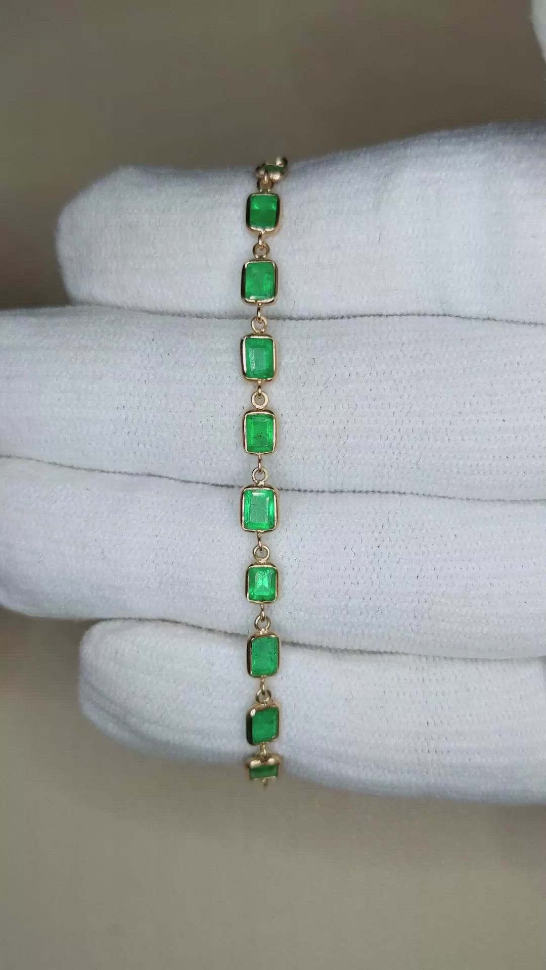 4.30 Ct.Tw.Total Carat Weight Emerald Tennis/Line Bracelet, 14K Yellow Gold Size Video