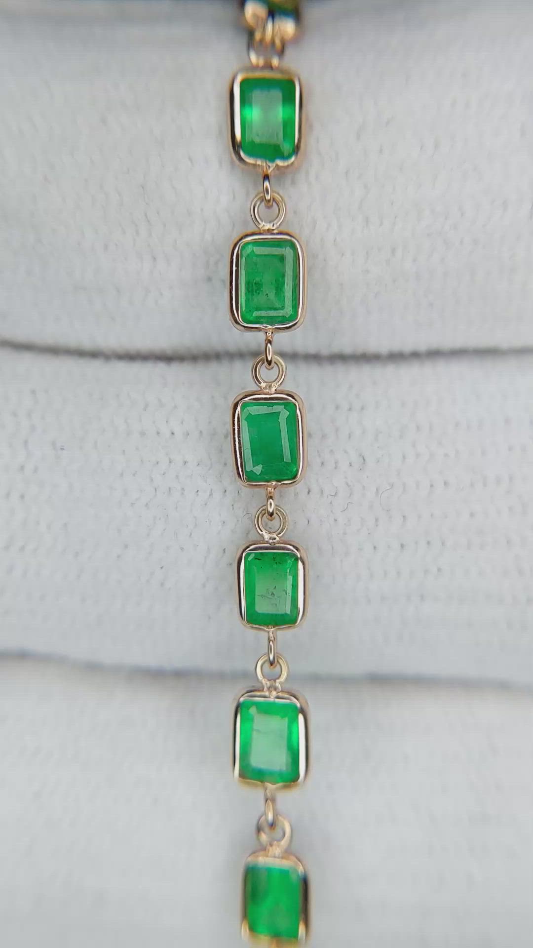 4.30 Ct.Tw.Total Carat Weight Emerald Tennis/Line Bracelet, 14K Yellow Gold Size Video
