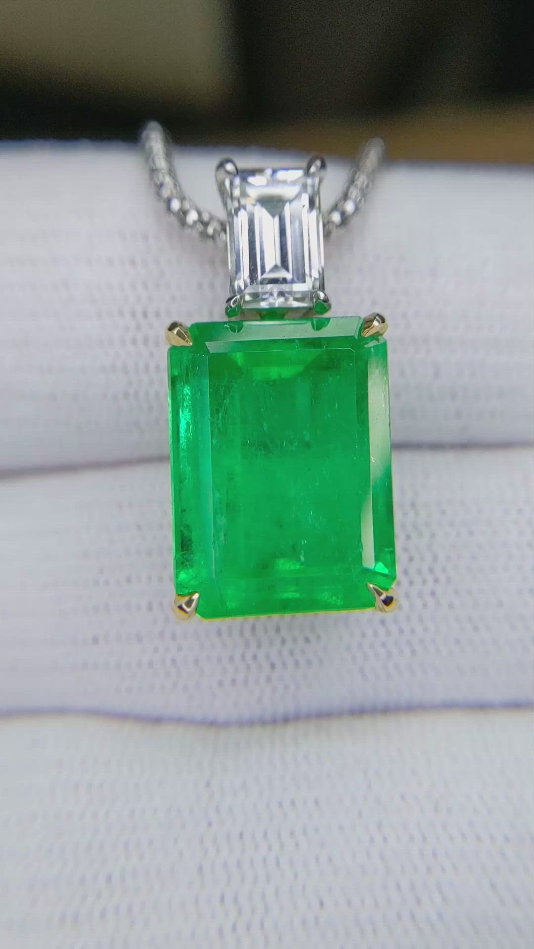 13.60 Ct. Emerald and Natural Diamond Accent Stones Pendant, 18K Yellow & White Size Video