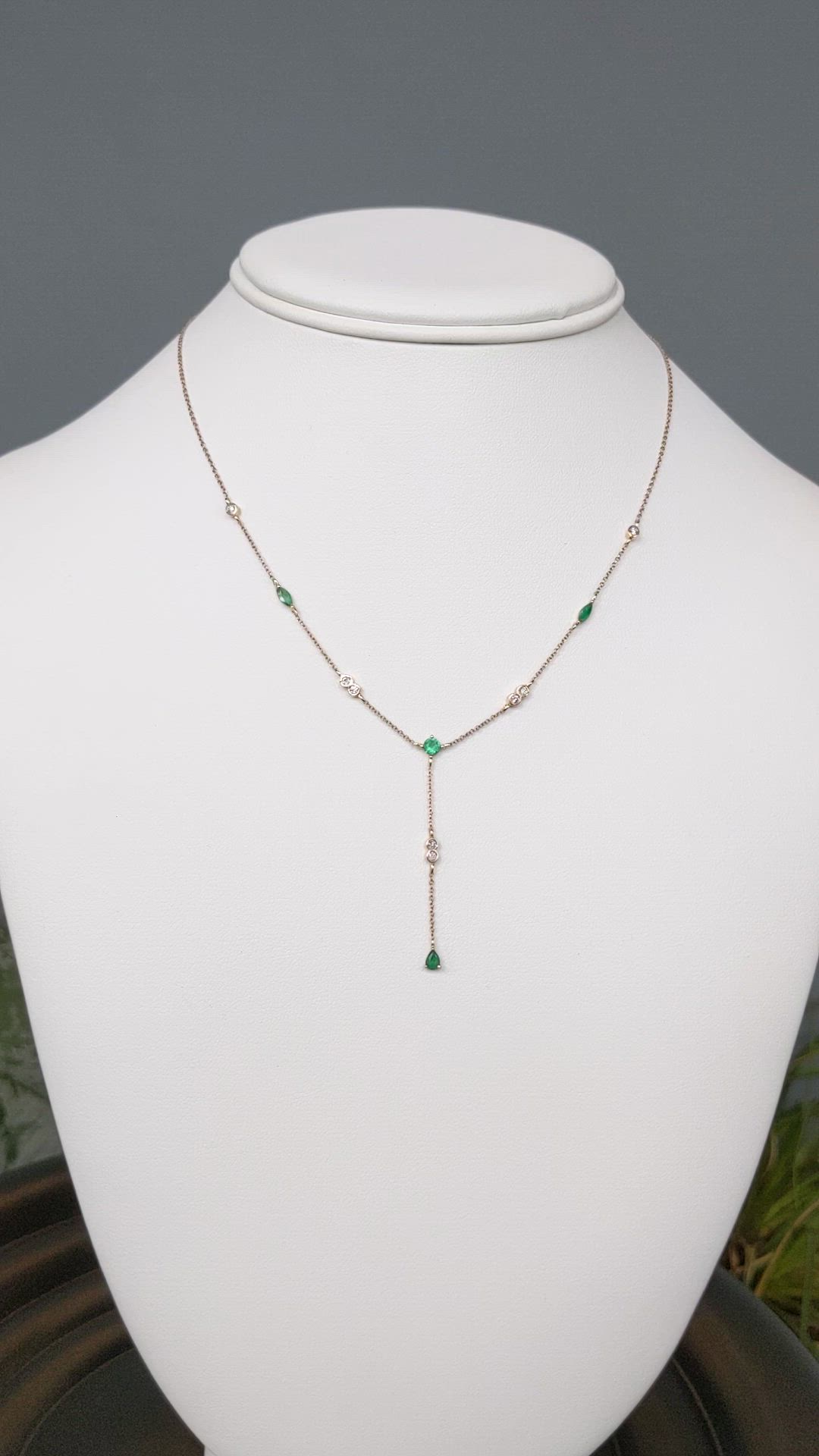 0.62&nbsp;Ct.Tw.Total Carat Weight Emerald and Natural Diamond Accent Stones Necklace, 14K Yellow Gold Size Video
