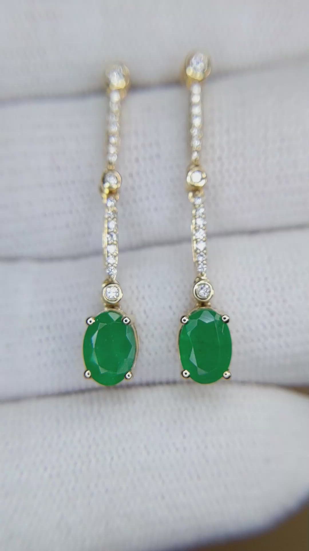 1.52&nbsp;Ct.Tw.Total Carat Weight Emerald and Natural Diamond Pave Earrings, 14K Yellow Gold Size Video