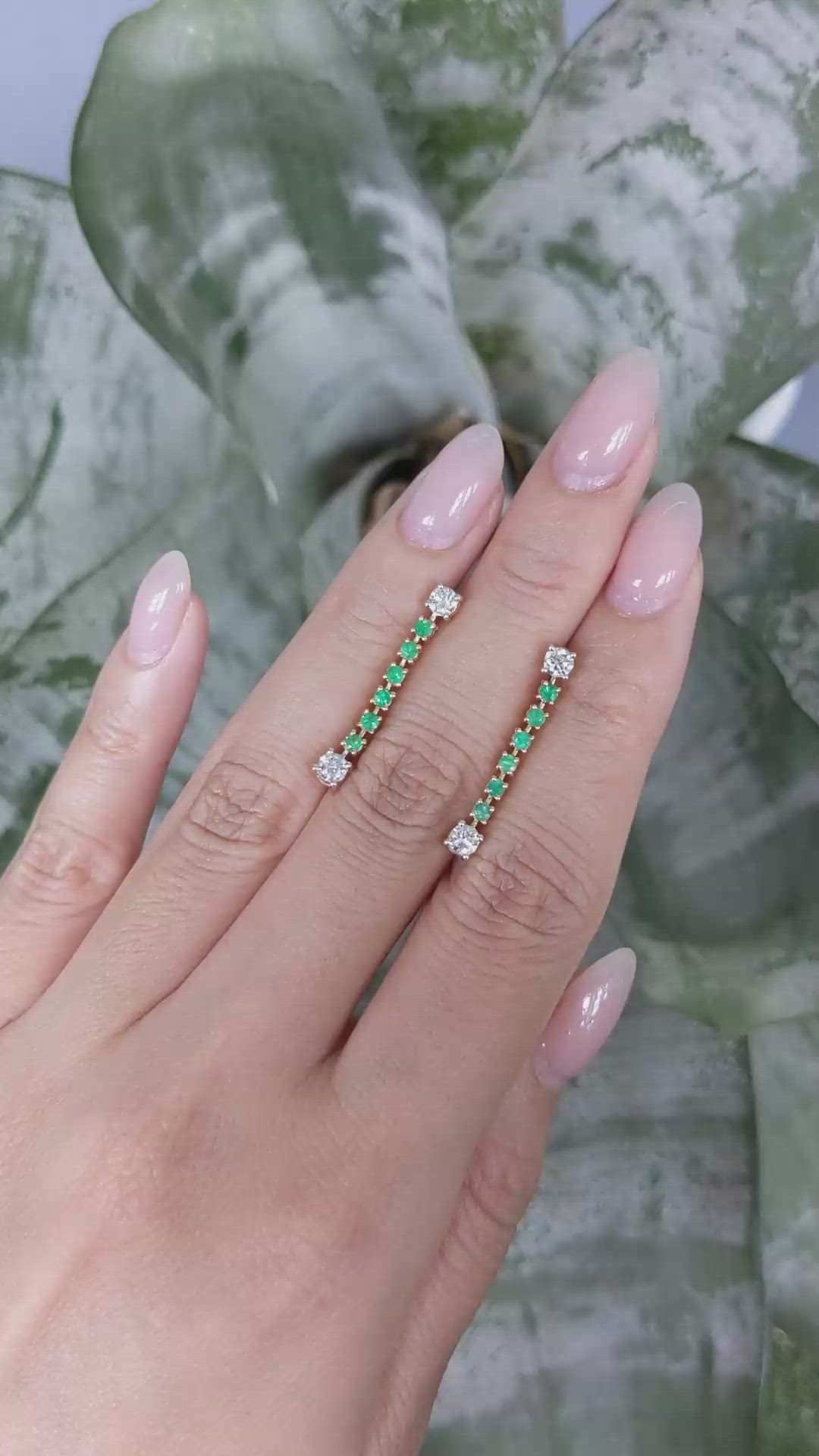 0.92 Ct.Tw.Total Carat Weight Natural Diamond and Emerald Drops Earrings, 14K Yellow Gold Size Video