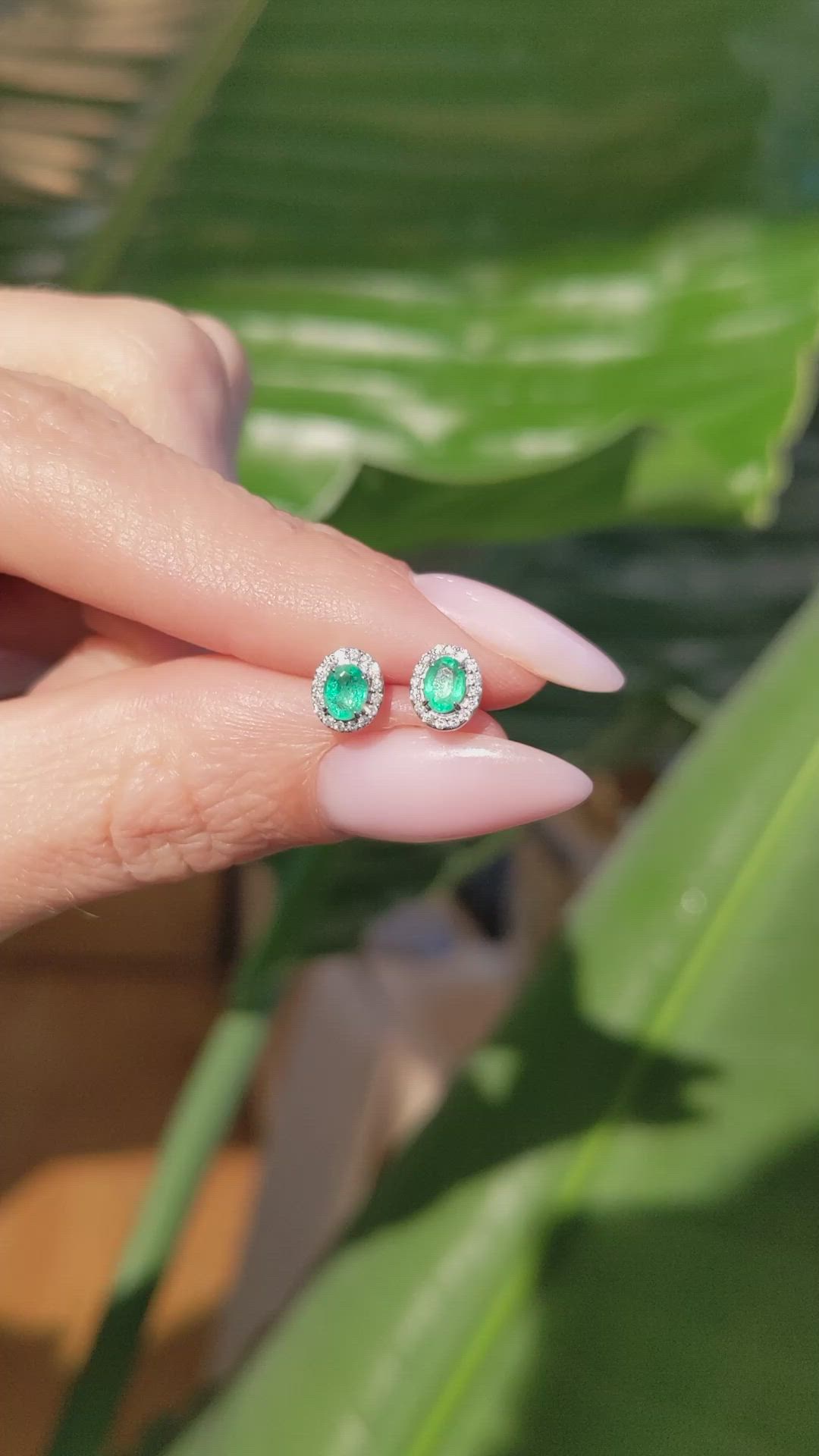0.33&nbsp;Ct.Tw.Total Carat Weight Emerald and Natural Diamond Studs Earrings, 14K White Gold Size Video