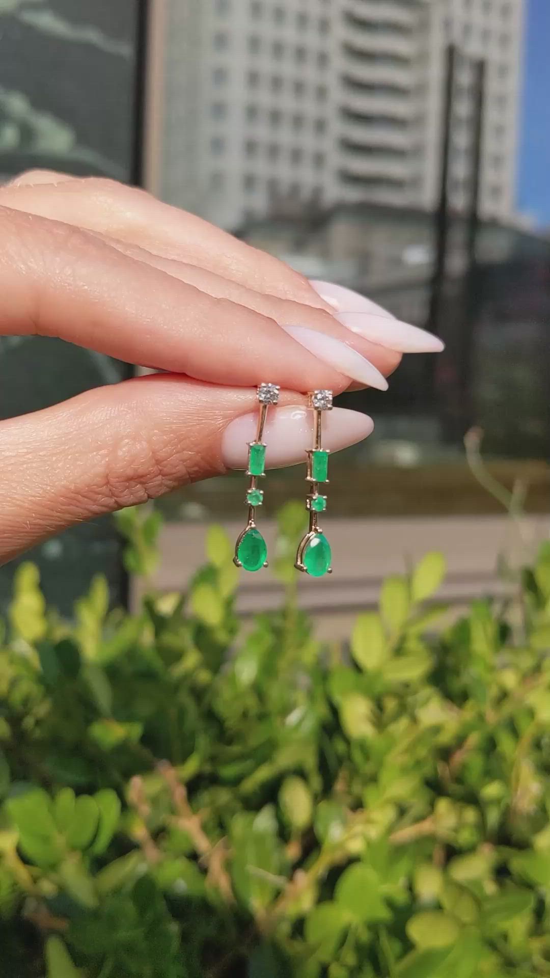 1.10&nbsp;Ct.Tw.Total Carat Weight Emerald and Natural Diamond Drops Earrings, 14K Yellow Gold Size Video