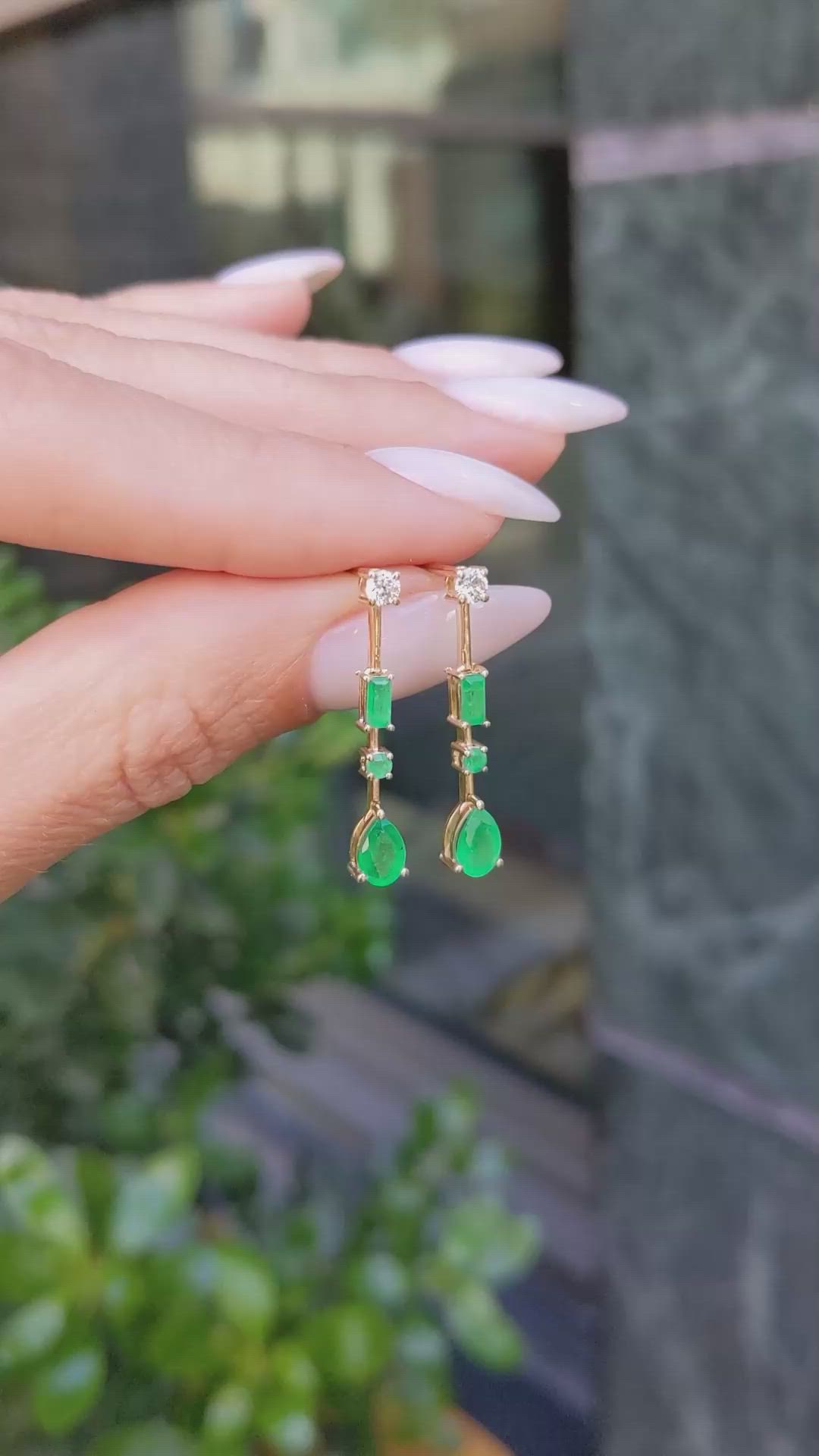 1.10&nbsp;Ct.Tw.Total Carat Weight Emerald and Natural Diamond Drops Earrings, 14K Yellow Gold Size Video