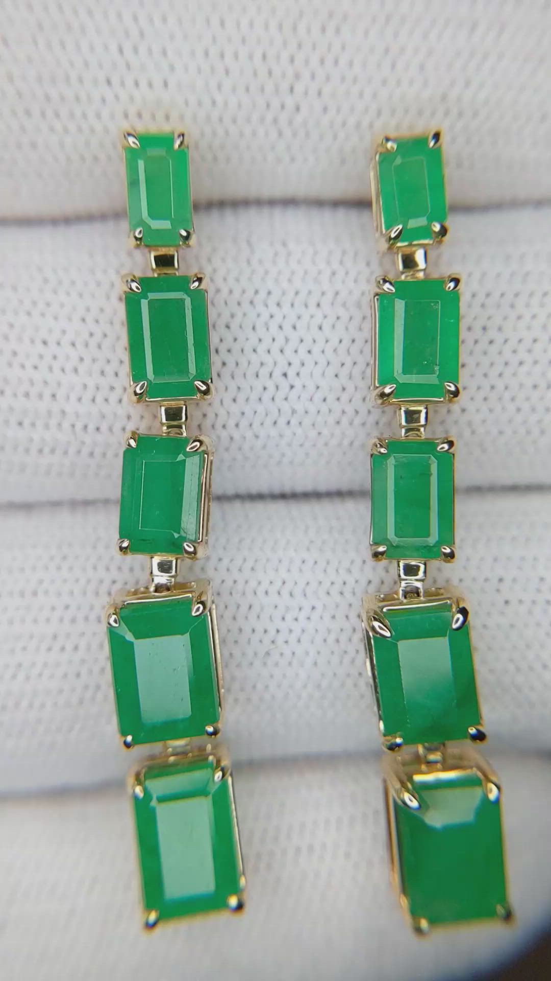 1.75&nbsp;Ct.Tw.Total Carat Weight Emerald Drops Earrings, 14K Yellow Gold Size Video