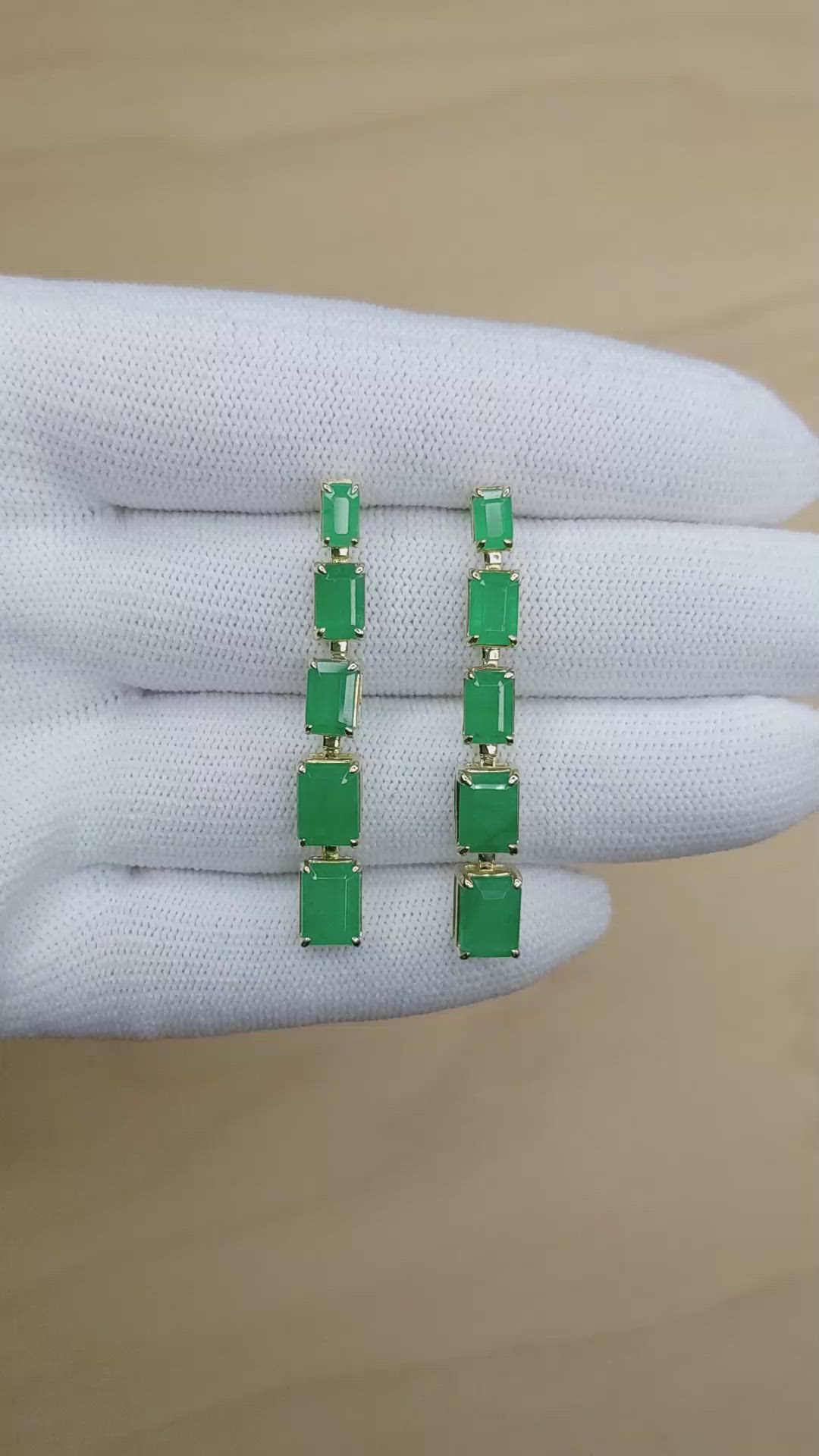 1.75&nbsp;Ct.Tw.Total Carat Weight Emerald Drops Earrings, 14K Yellow Gold Size Video