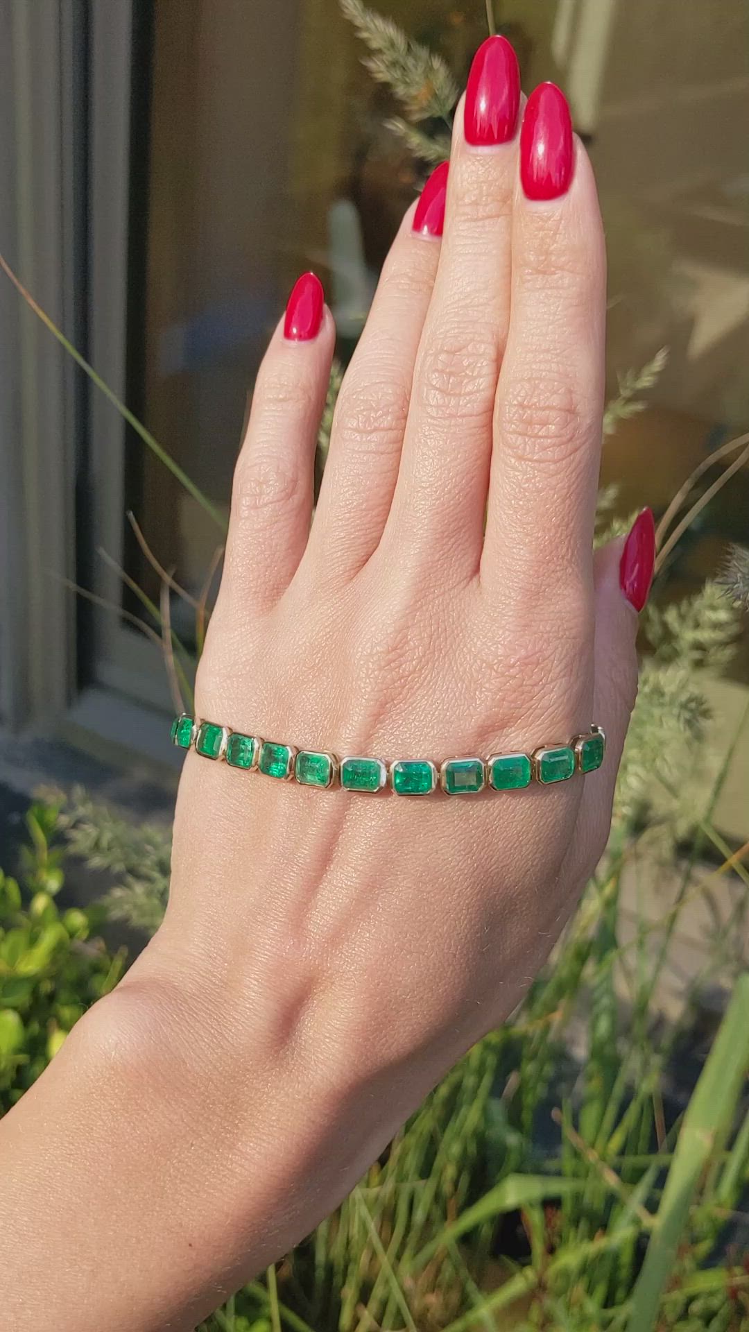 18.41 Ct.Tw.Total Carat Weight Emerald Bezel Bracelet, 14K Yellow Gold Size Video