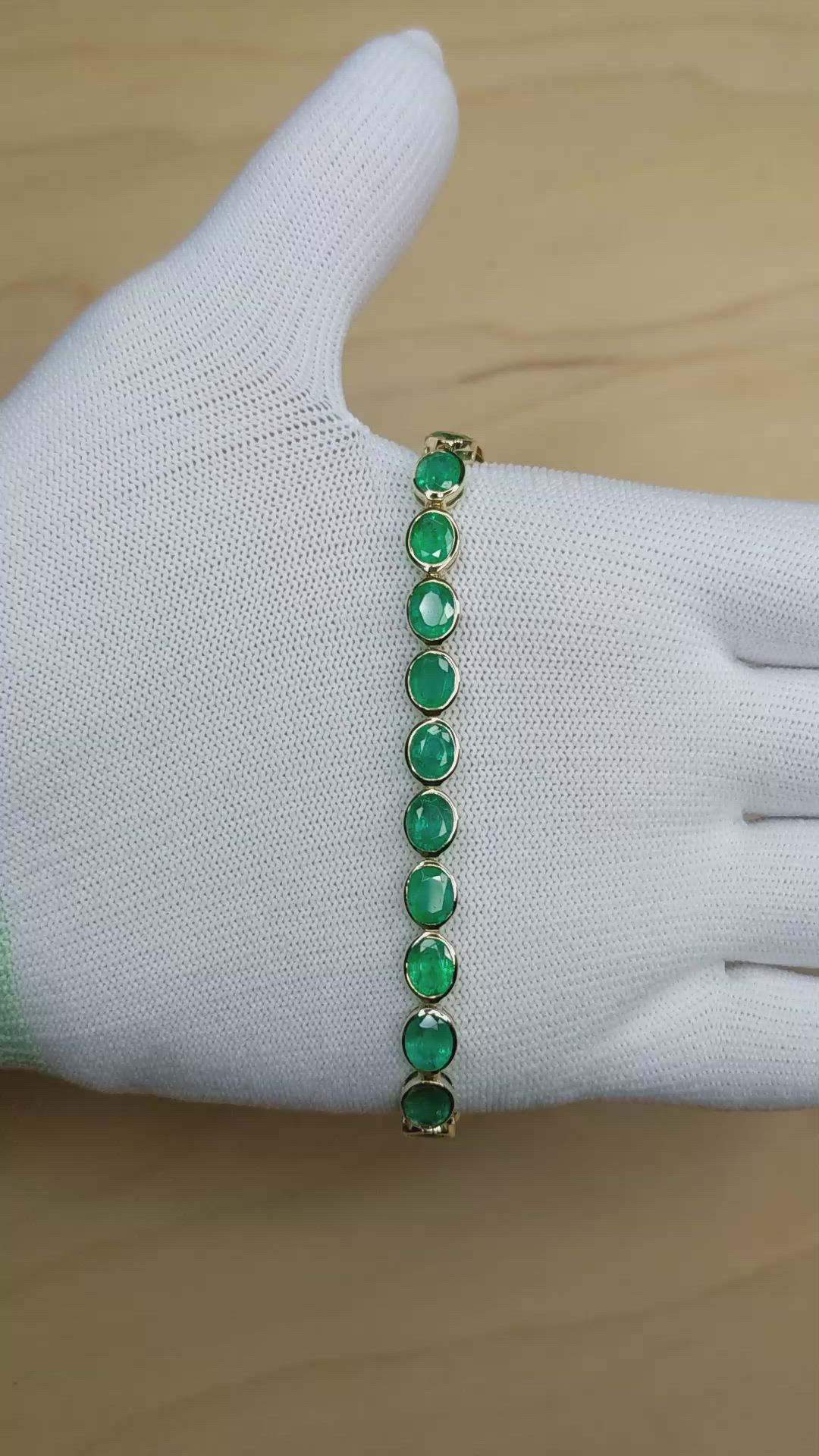 13.86 Ct.Tw.Total Carat Weight Emerald Bezel Bracelet, 14K Yellow Gold Size Video