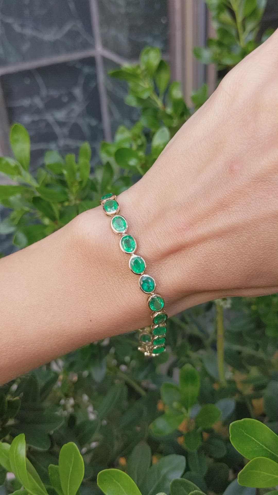 13.86 Ct.Tw.Total Carat Weight Emerald Bezel Bracelet, 14K Yellow Gold Size Video