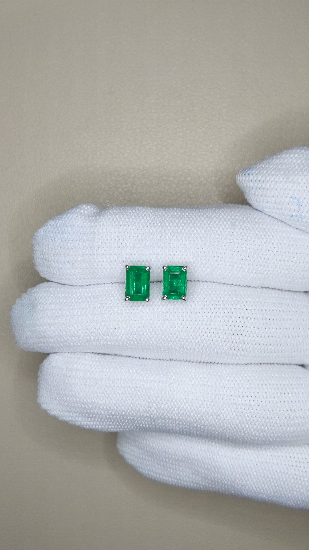 1.71&nbsp;Ct.Tw.Total Carat Weight Emerald Studs Earrings, 14K White Gold Size Video