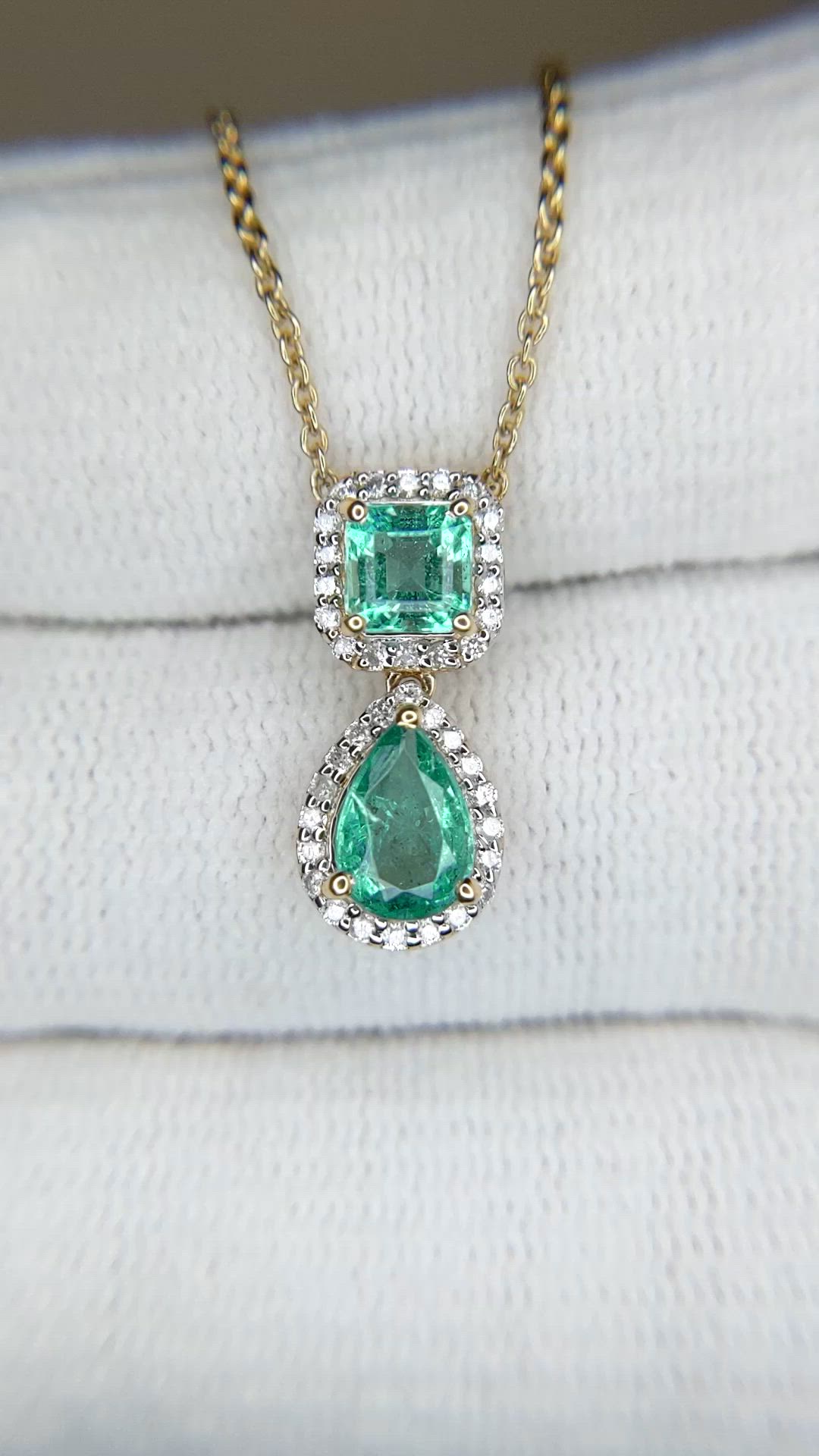 1.03&nbsp;Ct.Tw.Total Carat Weight Emerald and Natural Diamond Pave Necklace, 14K Yellow Gold Size Video
