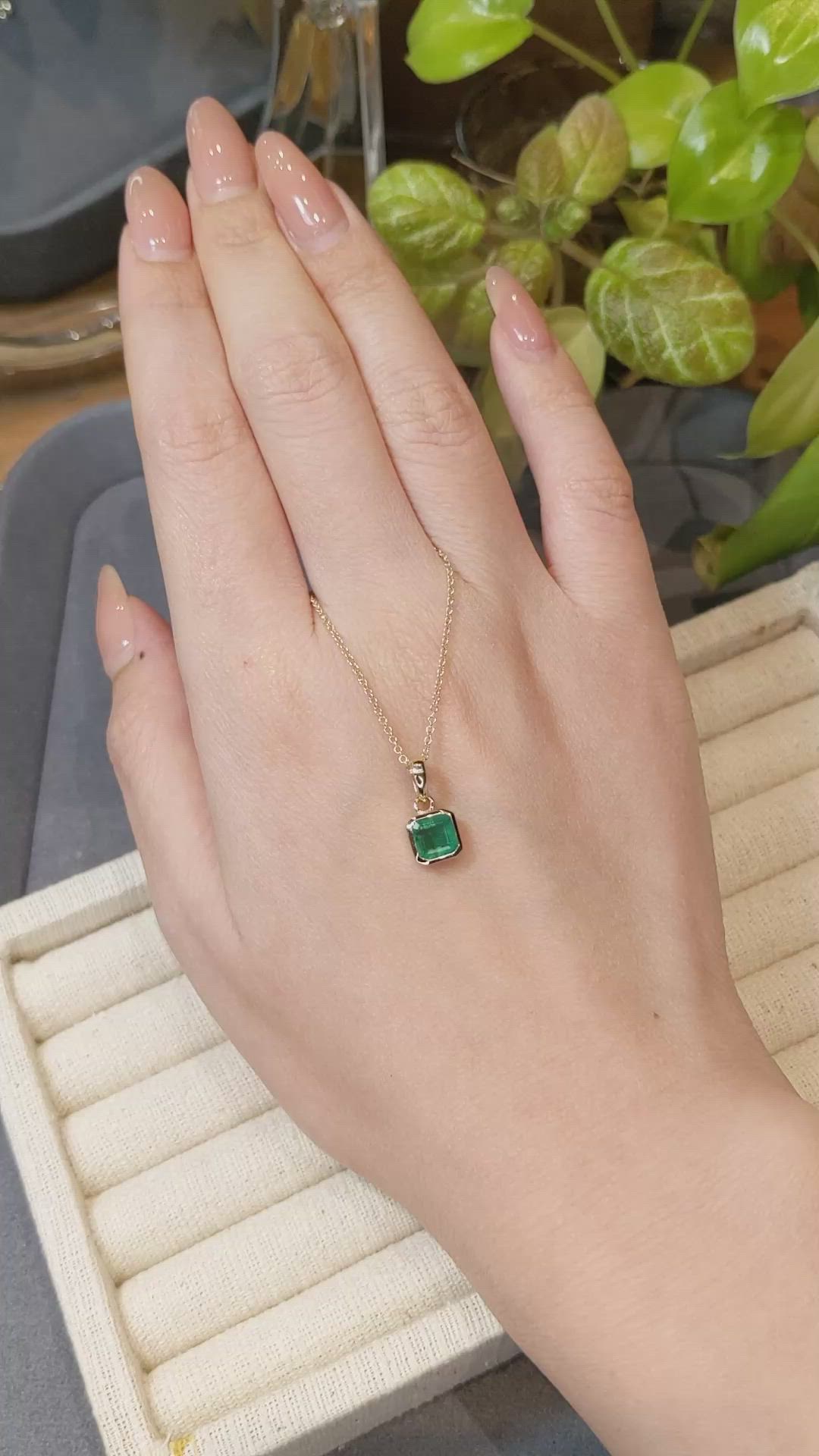 0.99 Ct. Emerald Bezel Pendant, 14K Yellow Gold Size Video