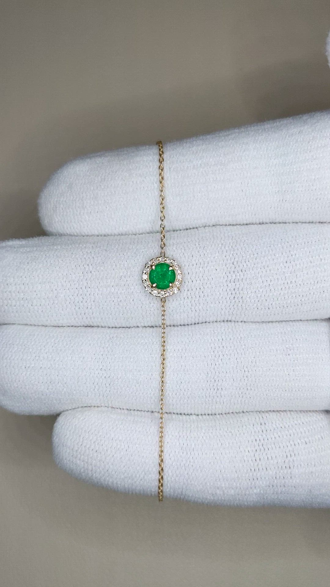 0.41&nbsp;Ct.Tw.Total Carat Weight Emerald and Natural Diamond Pave Bracelet, 14K Yellow Gold Size Video