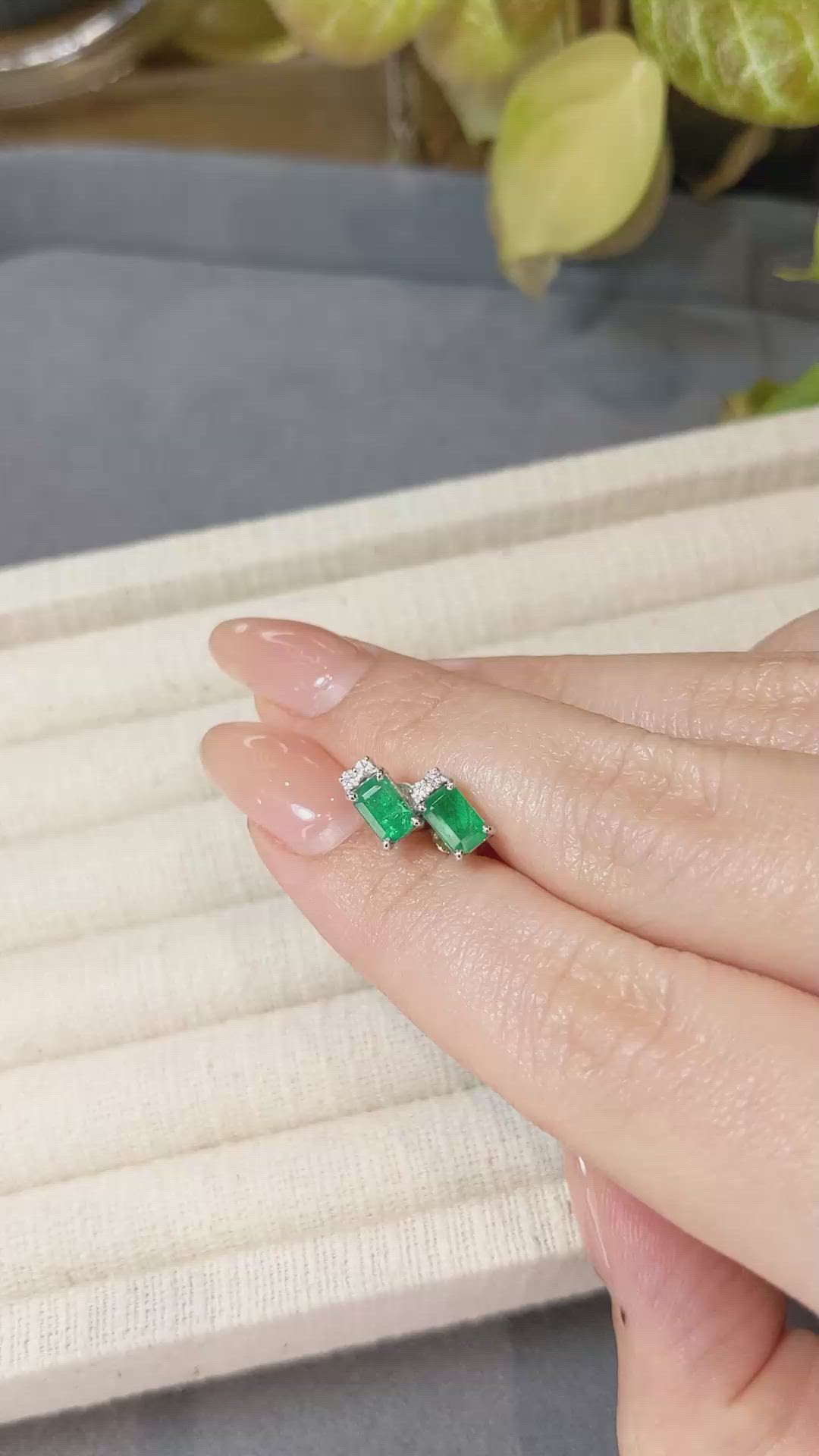 0.88&nbsp;Ct.Tw.Total Carat Weight Emerald and Natural Diamond Studs Earrings, 18K White Gold Size Video