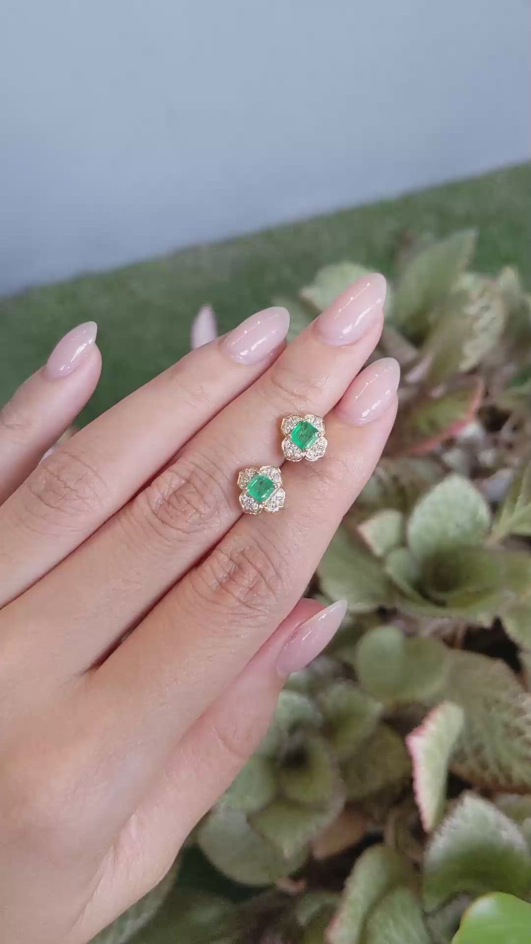 0.65&nbsp;Ct.Tw.Total Carat Weight Emerald and Natural Diamond Studs Earrings, 14K Yellow Gold Size Video