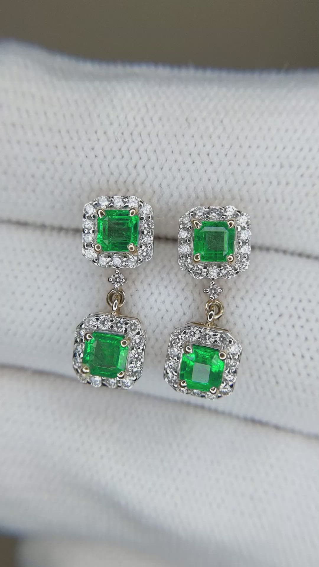 1.01&nbsp;Ct.Tw.Total Carat Weight Emerald and Natural Diamond Studs Earrings, 14K Yellow Gold Size Video