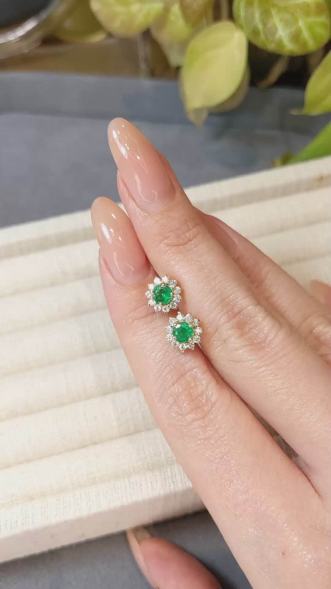 0.64&nbsp;Ct.Tw.Total Carat Weight Emerald and Natural Diamond Studs Earrings, 14K Yellow Gold Size Video