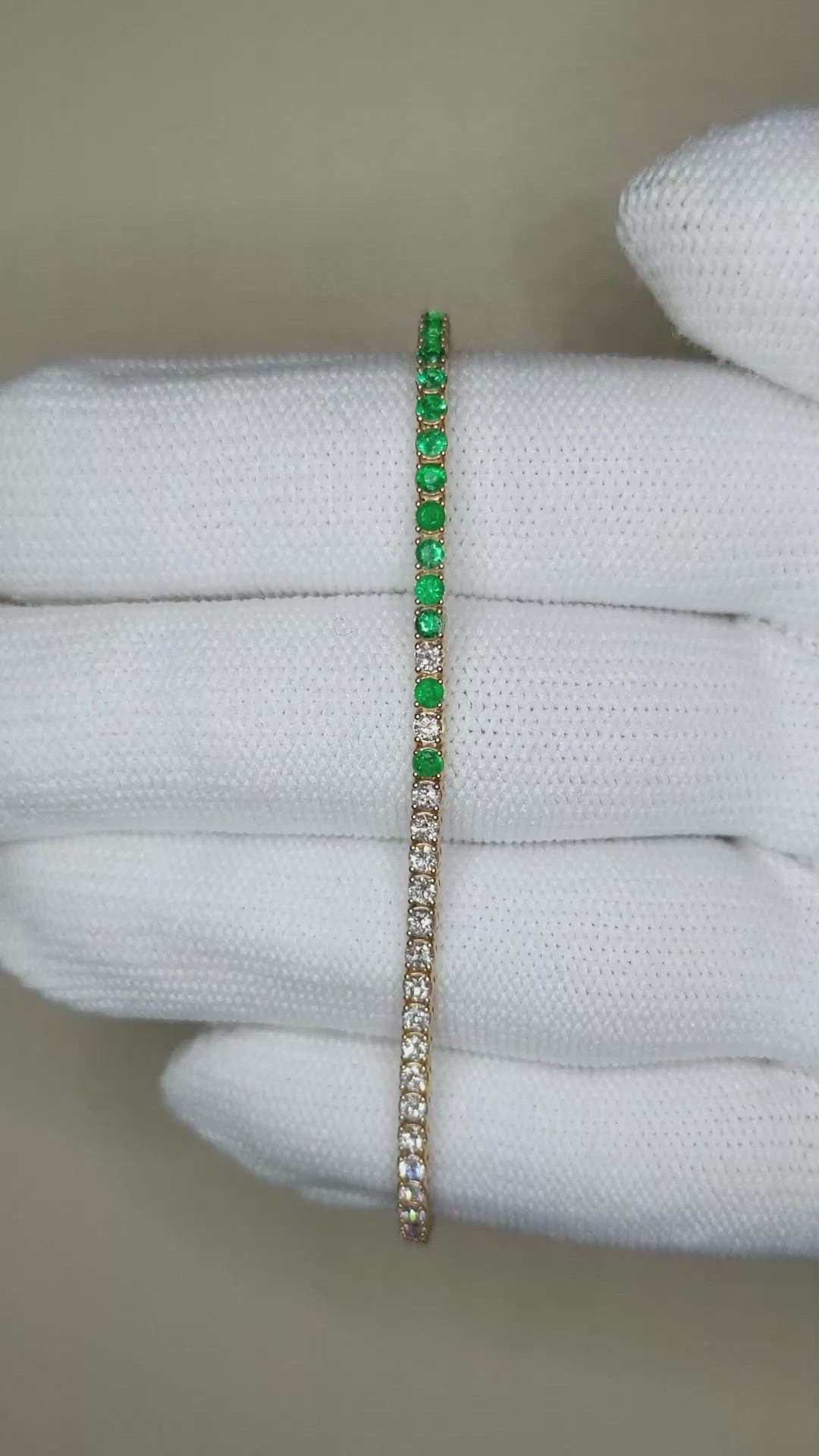 1.15&nbsp;Ct.Tw.Total Carat Weight Emerald and Natural Diamond Tennis/Line Bracelet, 14K Yellow Gold Size Video