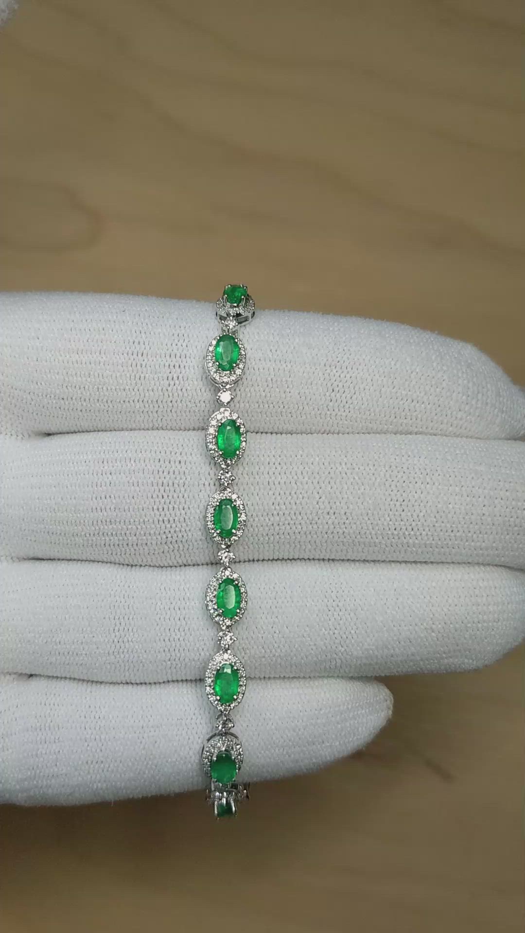 3.64&nbsp;Ct.Tw.Total Carat Weight Emerald and Natural Diamond Pave Bracelet, 14K White Gold Size Video