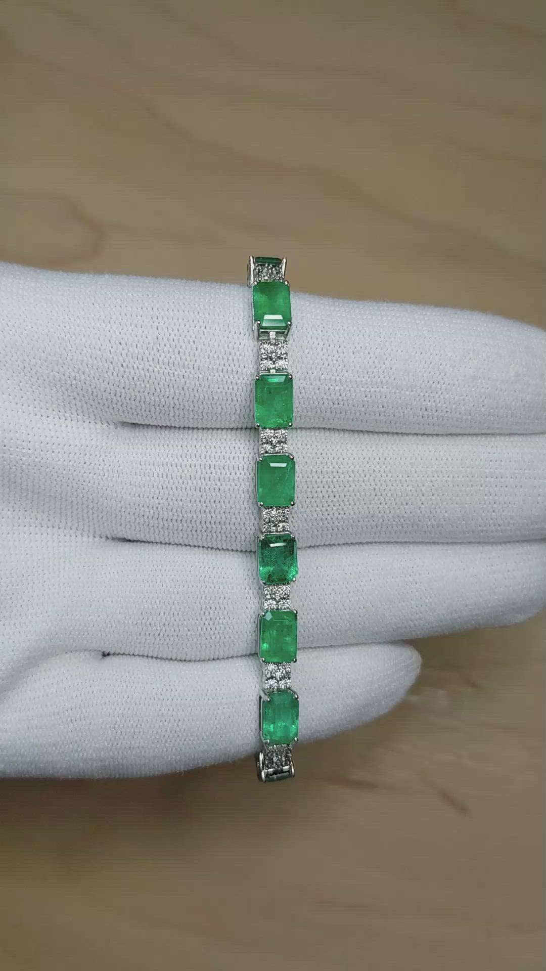15.90 Ct.Tw.Total Carat Weight Emerald and Natural Diamond Pave Bracelet, 14K Yellow Gold Size Video