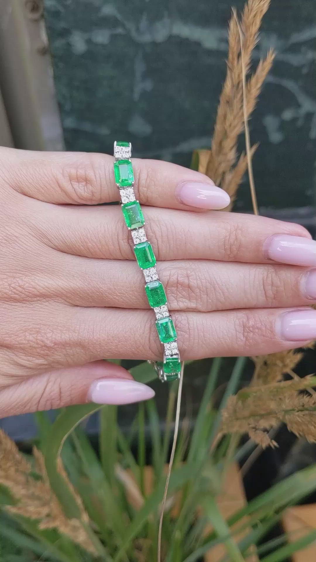 15.90 Ct.Tw.Total Carat Weight Emerald and Natural Diamond Pave Bracelet, 14K Yellow Gold Size Video