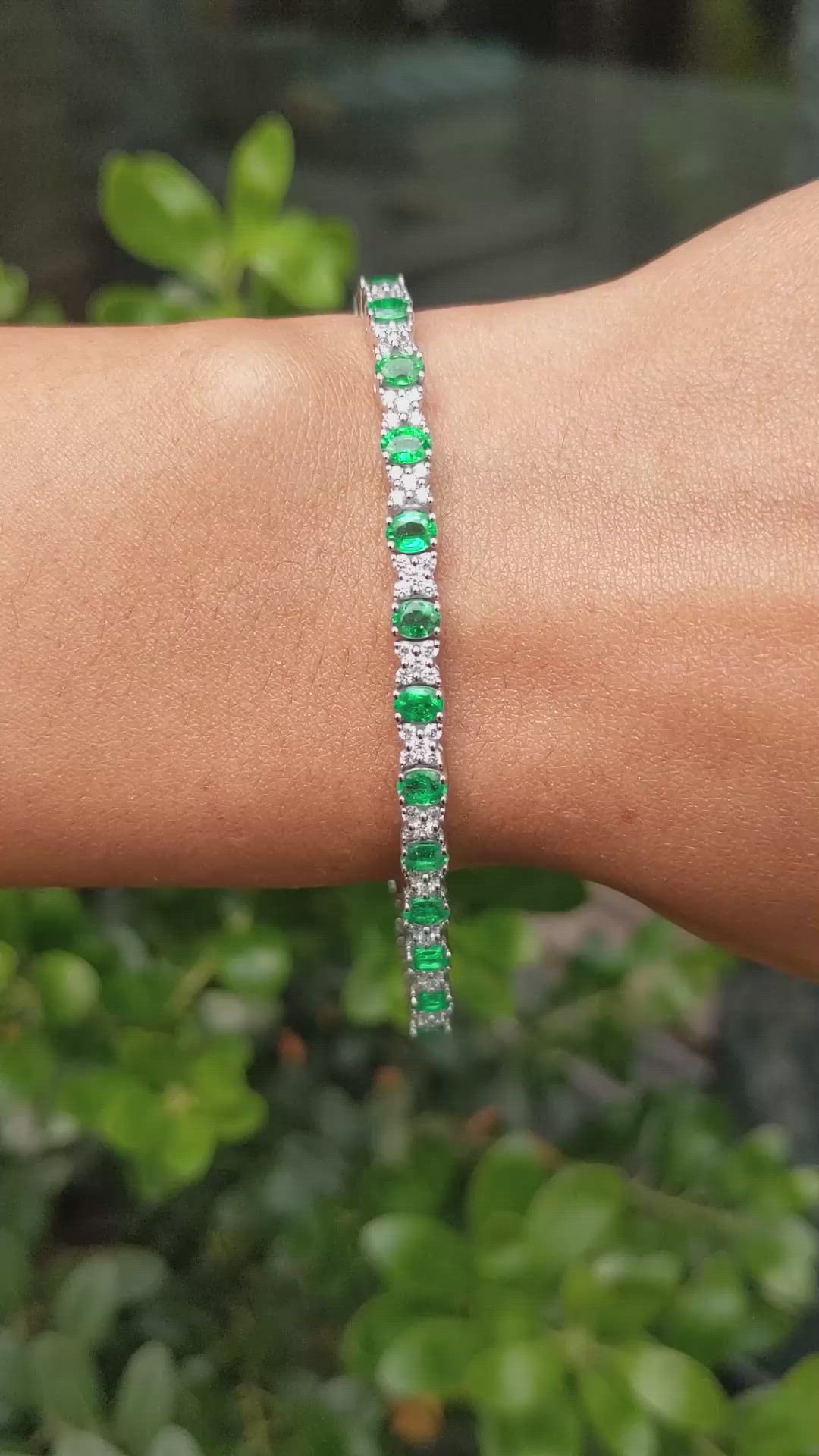7.63&nbsp;Ct.Tw.Total Carat Weight Emerald and Natural Diamond Tennis/Line Bracelet, Platinum 600 Size Video