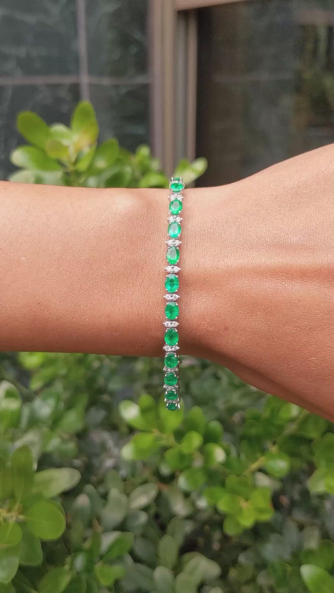7.63&nbsp;Ct.Tw.Total Carat Weight Emerald and Natural Diamond Tennis/Line Bracelet, Platinum 600 Size Video
