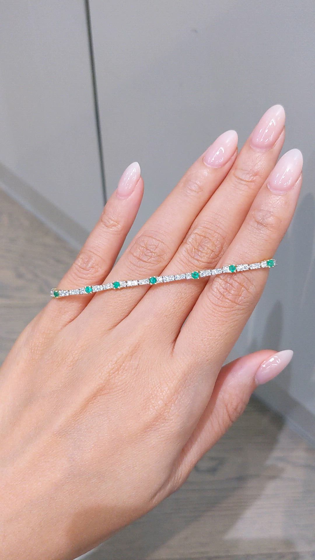 2.37 Ct.Tw.Total Carat Weight Natural Diamond and Emerald Tennis/Line Bracelet, 14K Yellow Gold Size Video