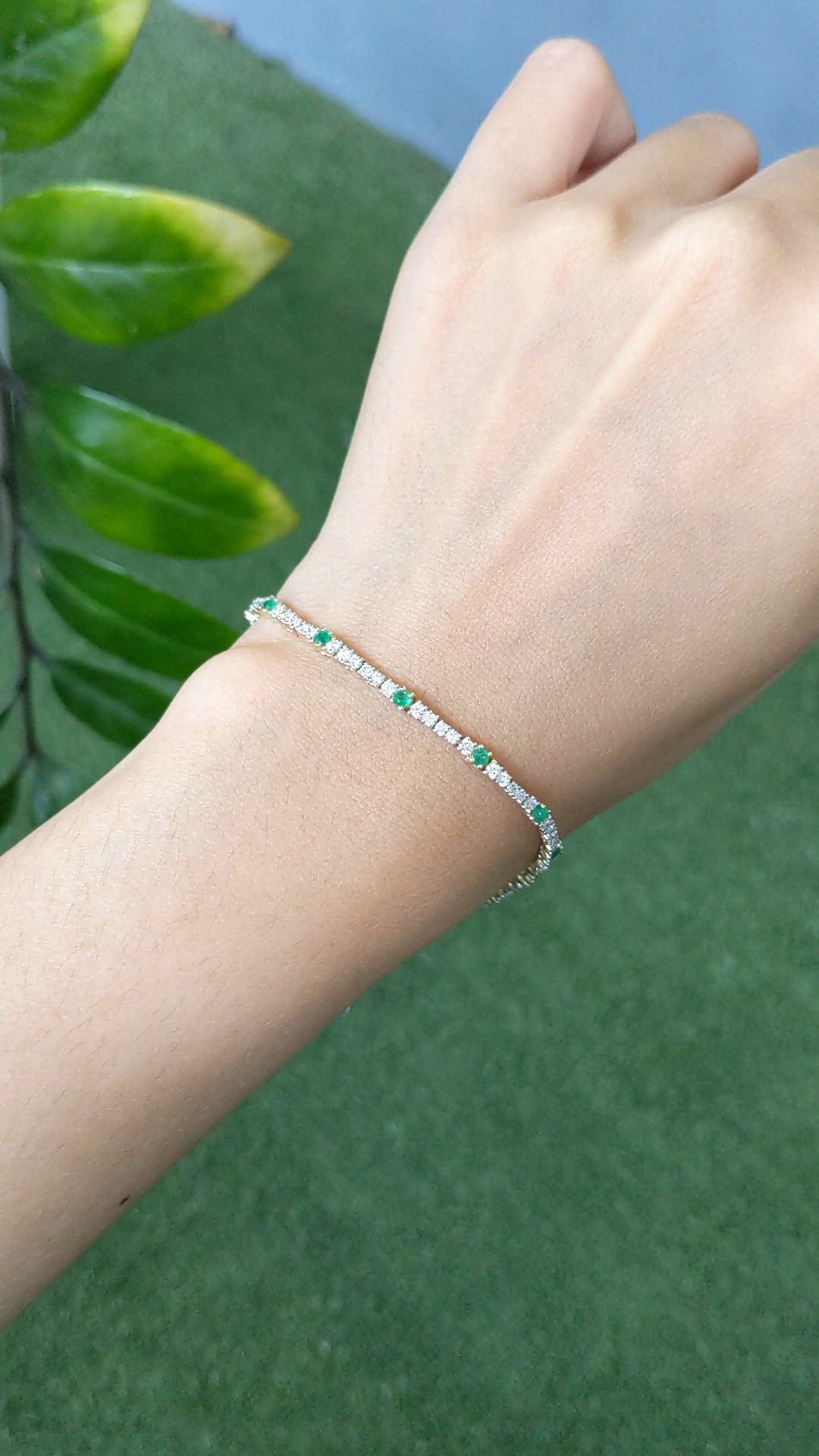 2.37 Ct.Tw.Total Carat Weight Natural Diamond and Emerald Tennis/Line Bracelet, 14K Yellow Gold Size Video