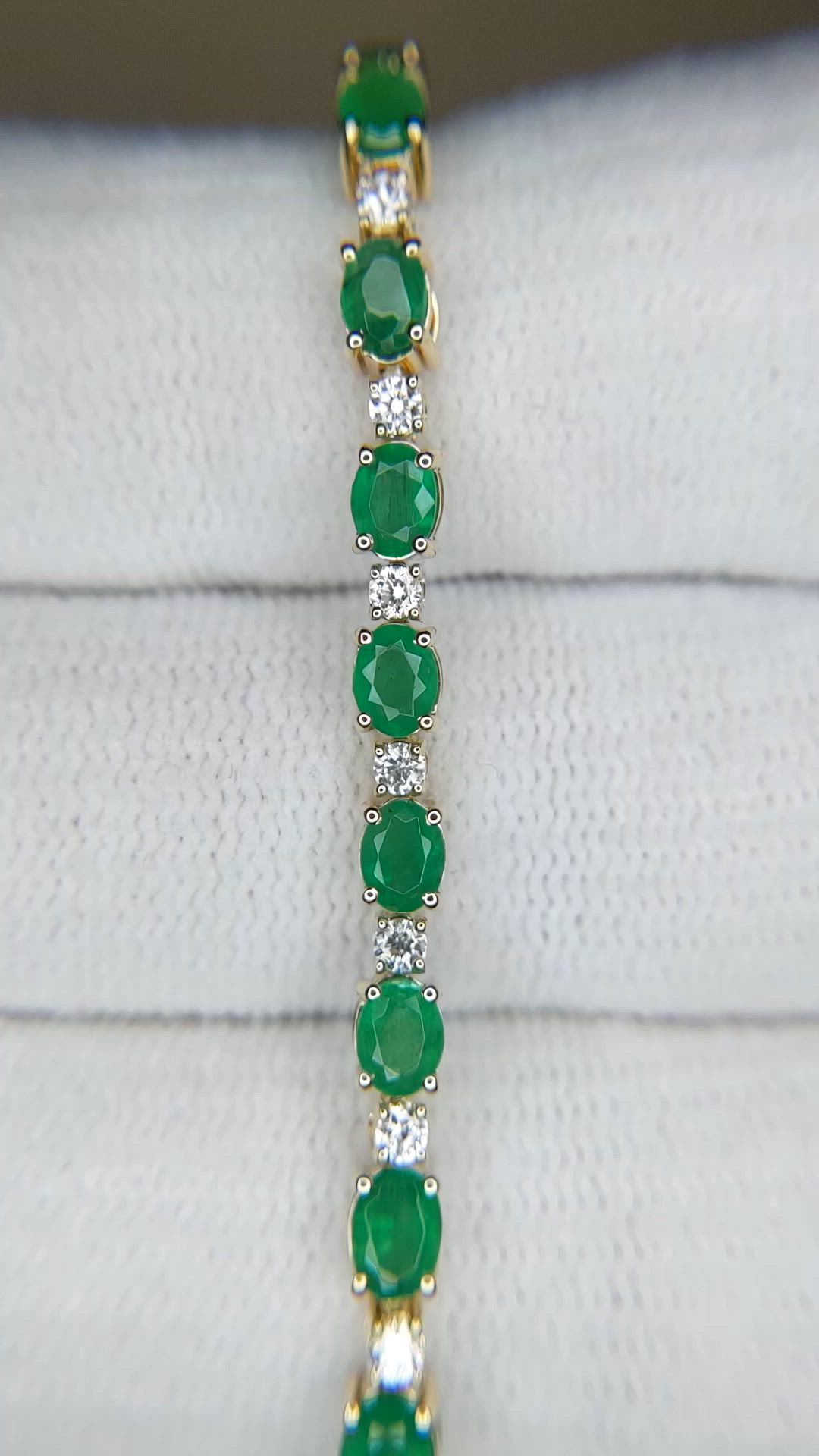 4.83&nbsp;Ct.Tw.Total Carat Weight Emerald and Natural Diamond Tennis/Line Bracelet, 14K Yellow Gold Size Video
