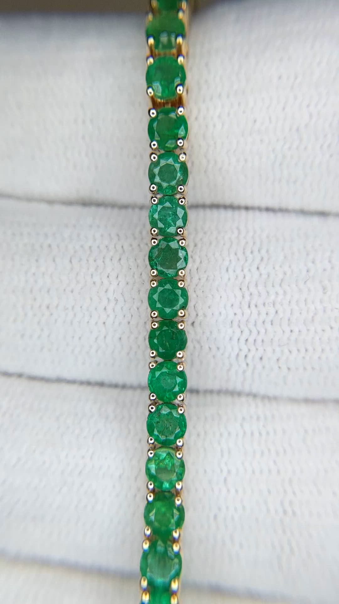 7.00 Ct.Tw.Total Carat Weight Emerald Tennis/Line Bracelet, 14K Yellow Gold Size Video