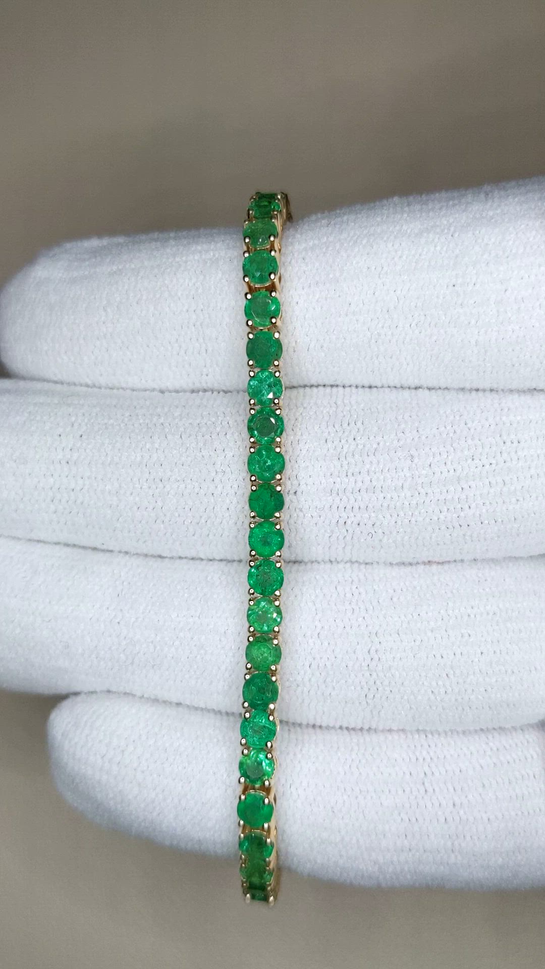 7.00 Ct.Tw.Total Carat Weight Emerald Tennis/Line Bracelet, 14K Yellow Gold Size Video