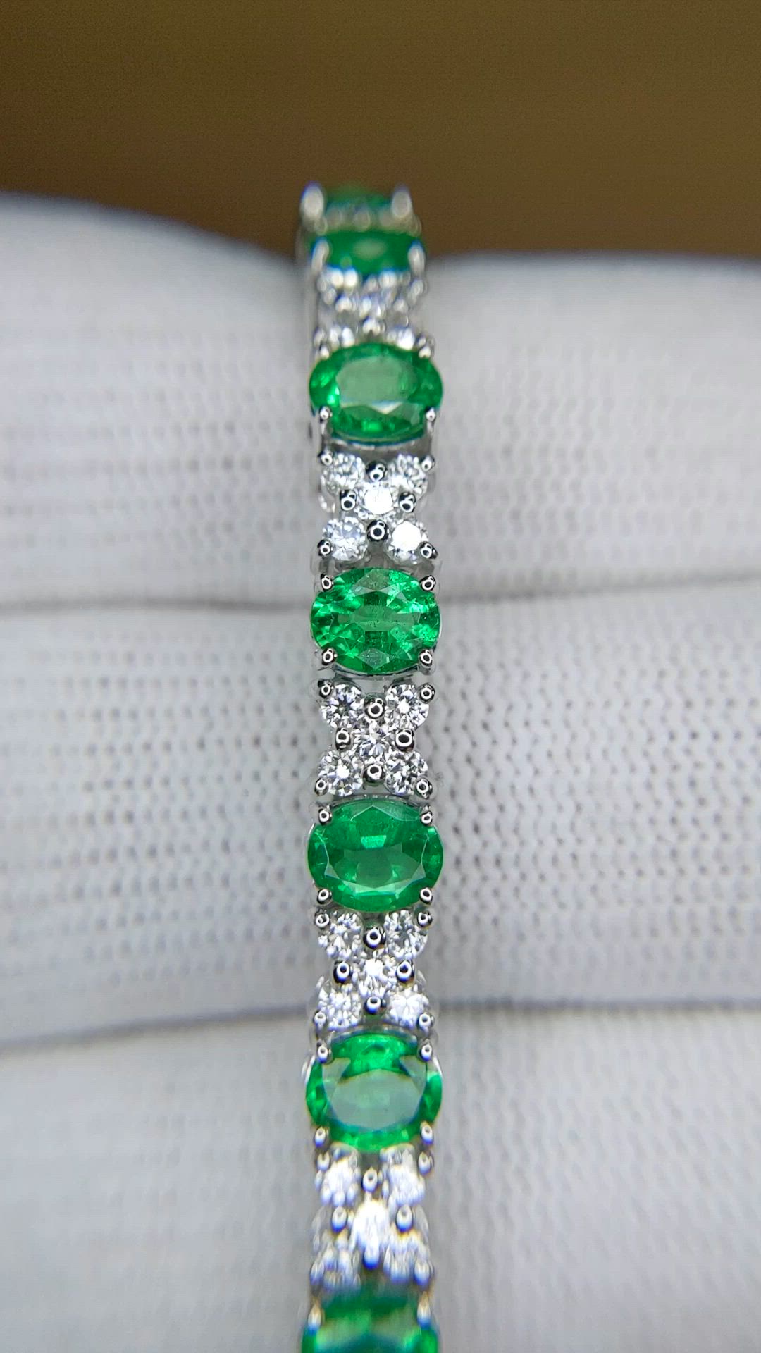 6.11 Ct.Tw.Total Carat Weight Emerald and Natural Diamond Tennis/Line Bracelet, Platinum 600 Size Video